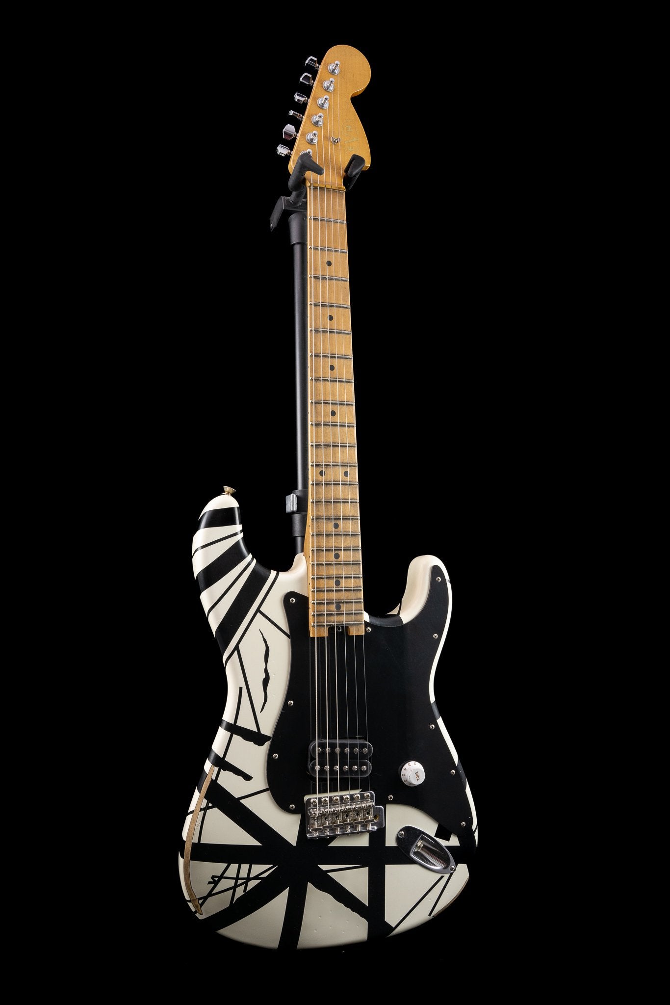 EVH Striped Series '78 Eruption in White with Black Stripes Relic