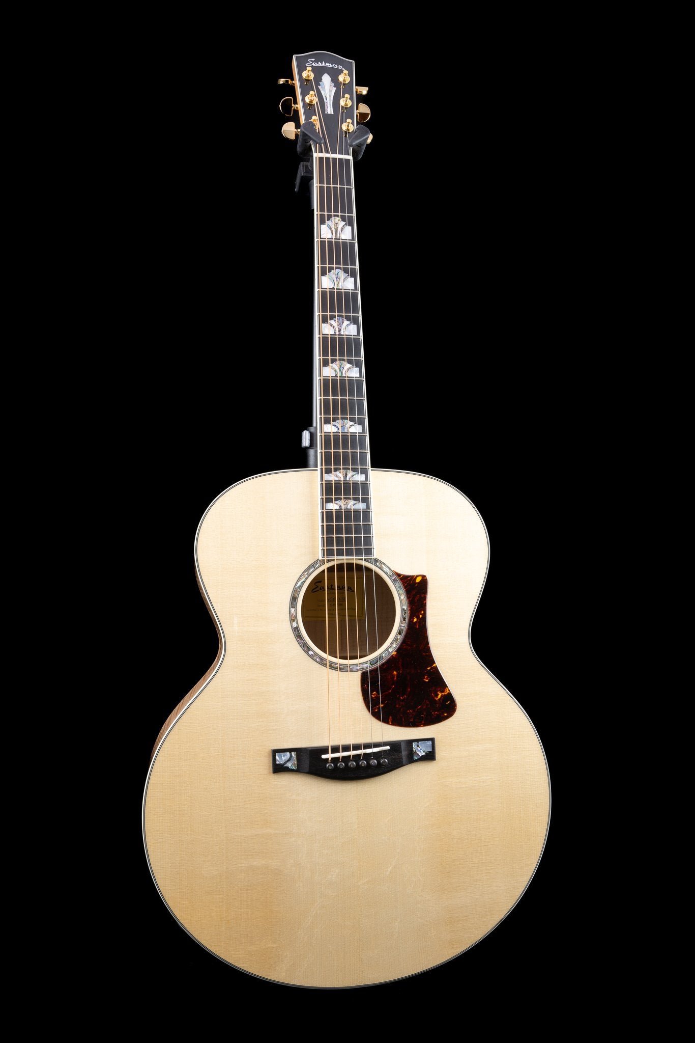 Eastman AC630 Blonde