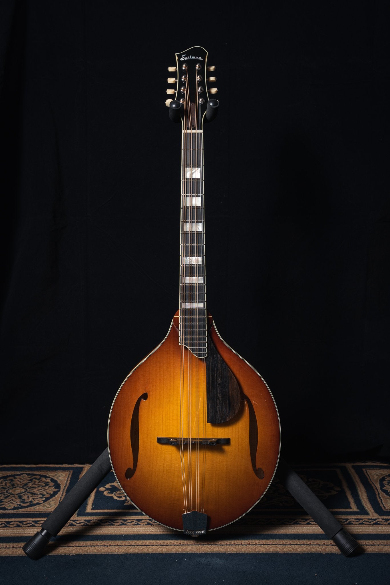 Eastman MDO605 in Goldburst