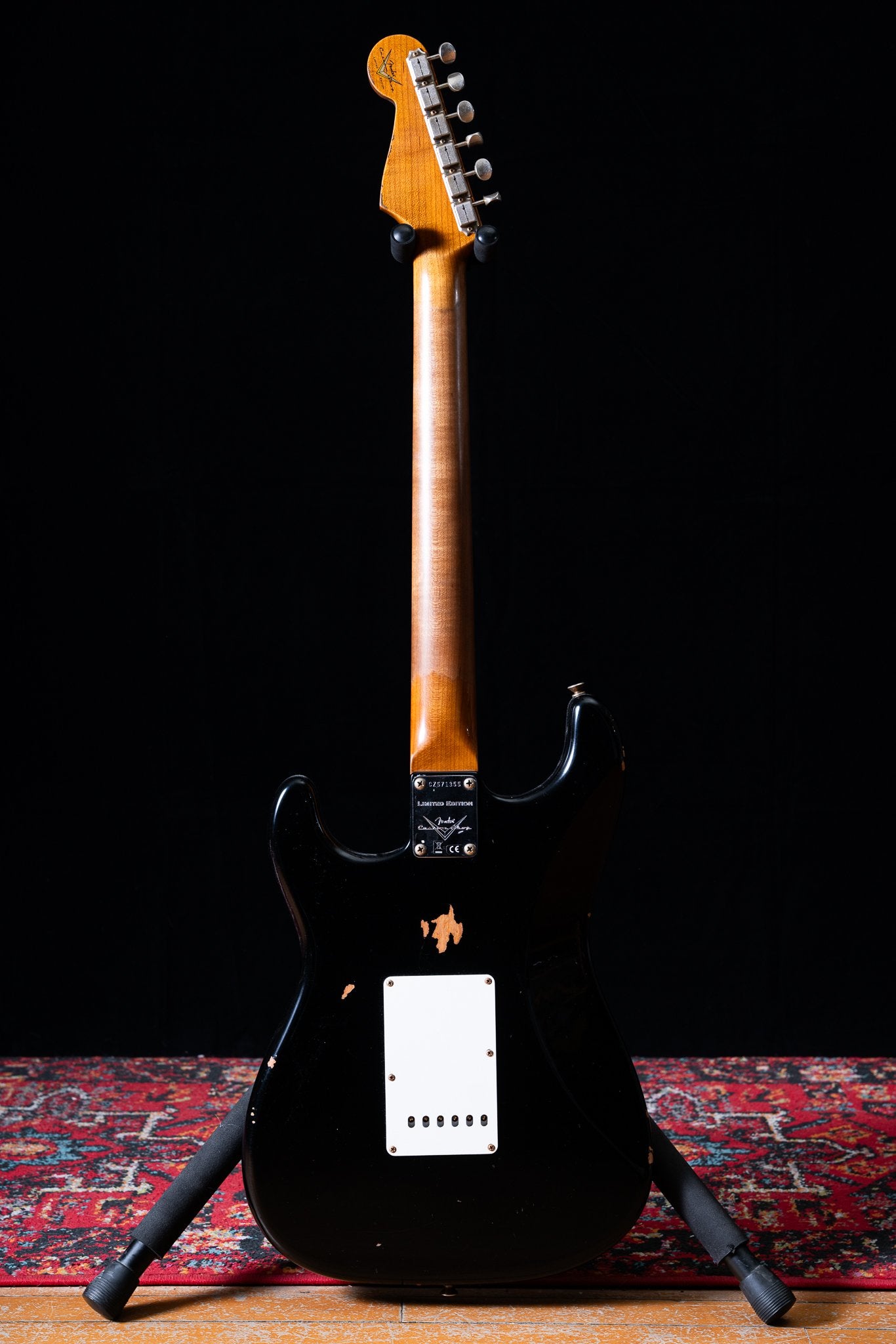 Fender Custom Shop LTD '63 Stratocaster Relic in Aged Black