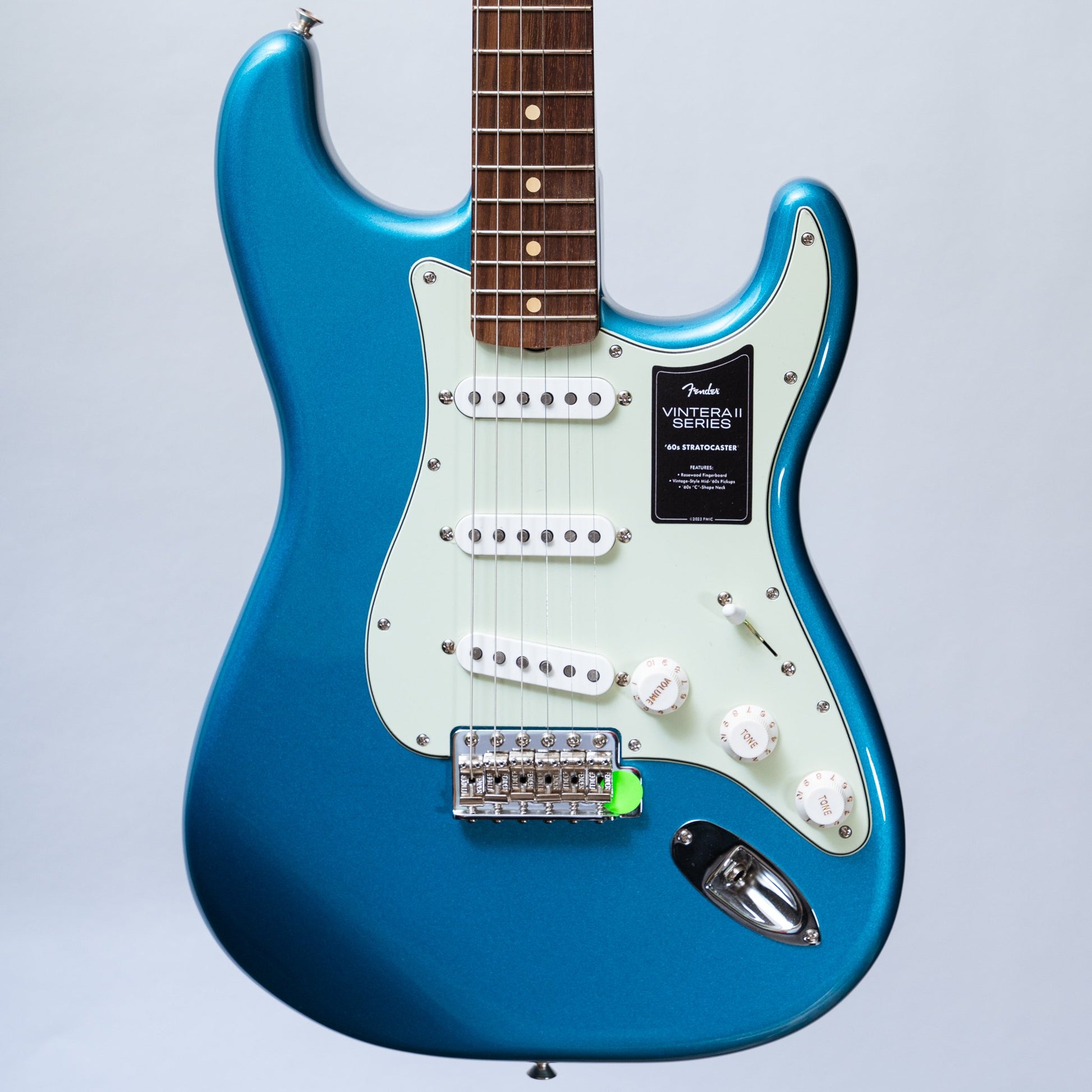 Fender Vintera II ?60s Stratocaster in Lake Placid Blue