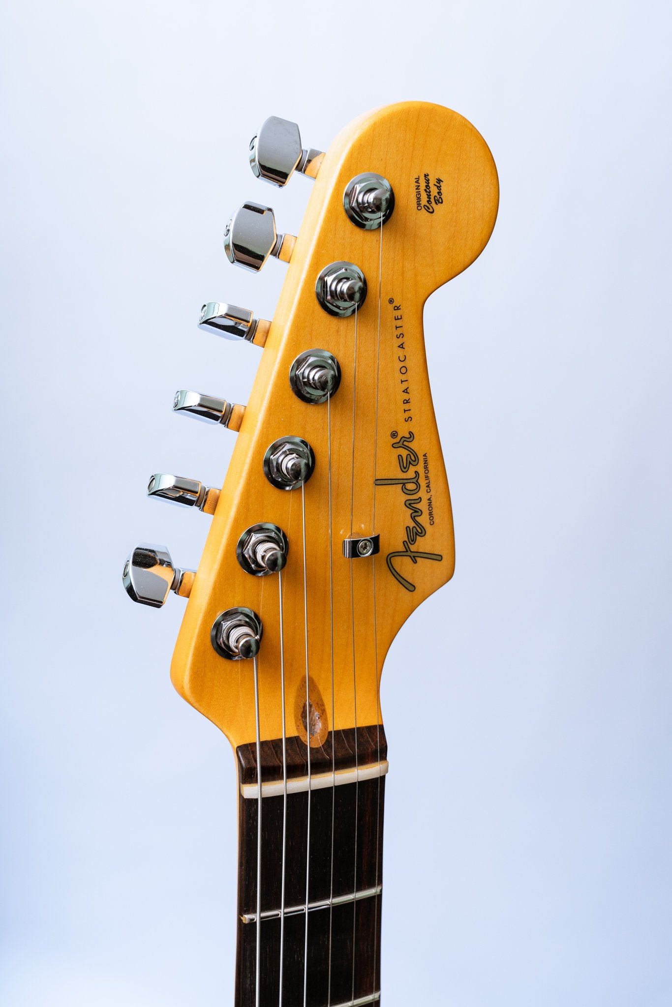 Fender LTD American Professional II Stratocaster Thinline in Transparent Daphne Blue