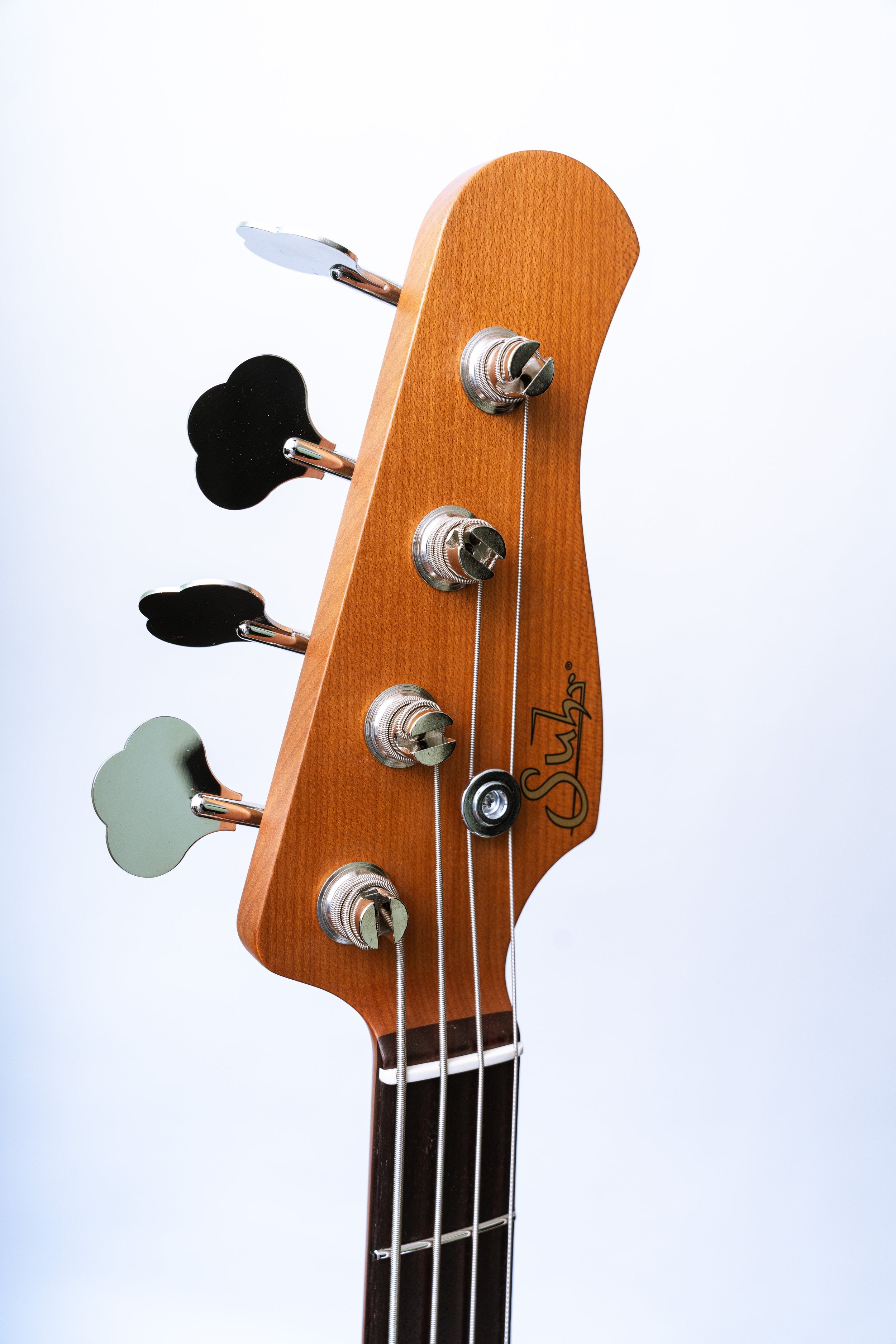 Suhr Classic P in Olympic White