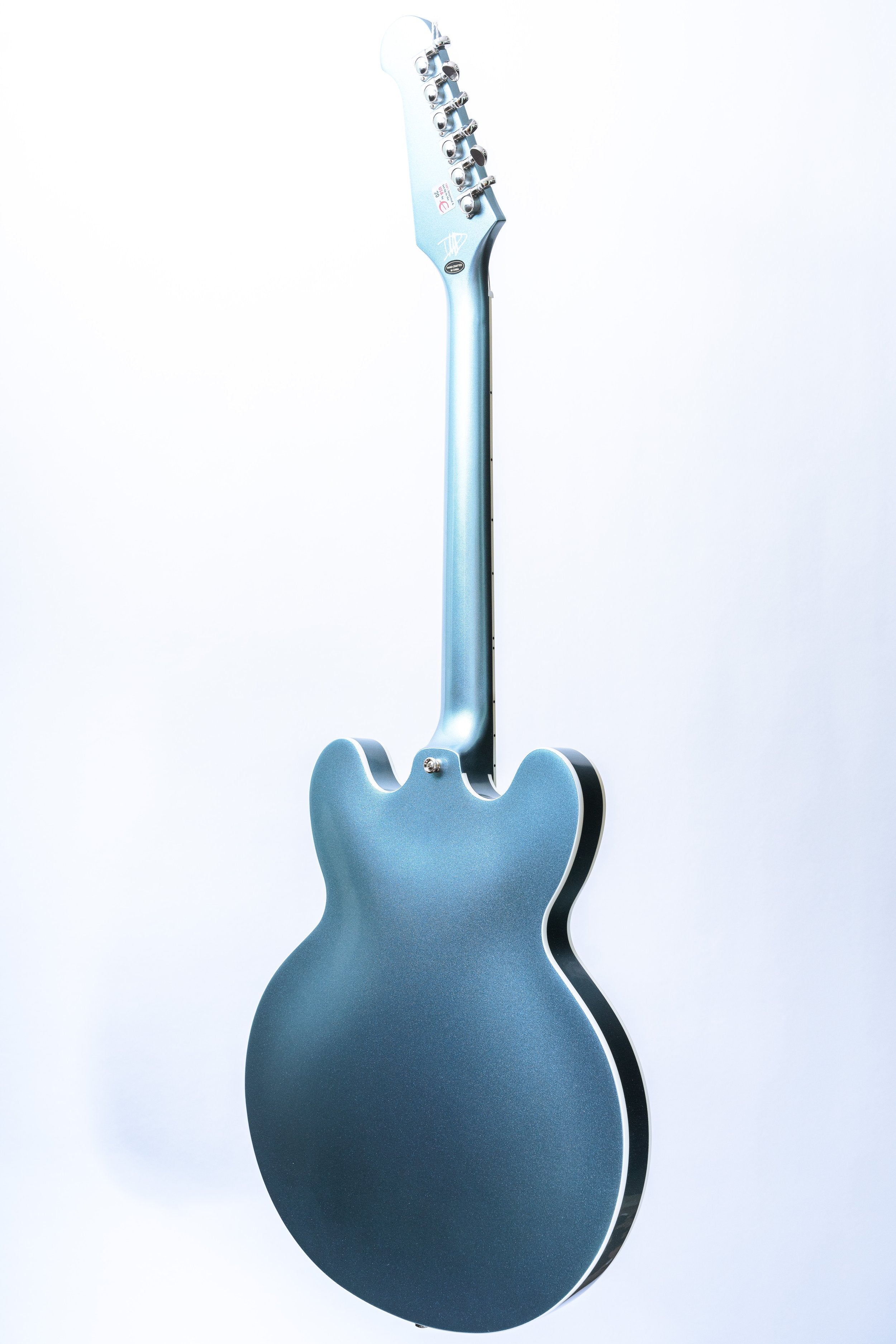 Epiphone Dave Grohl Signature DG-335 in Pelham Blue