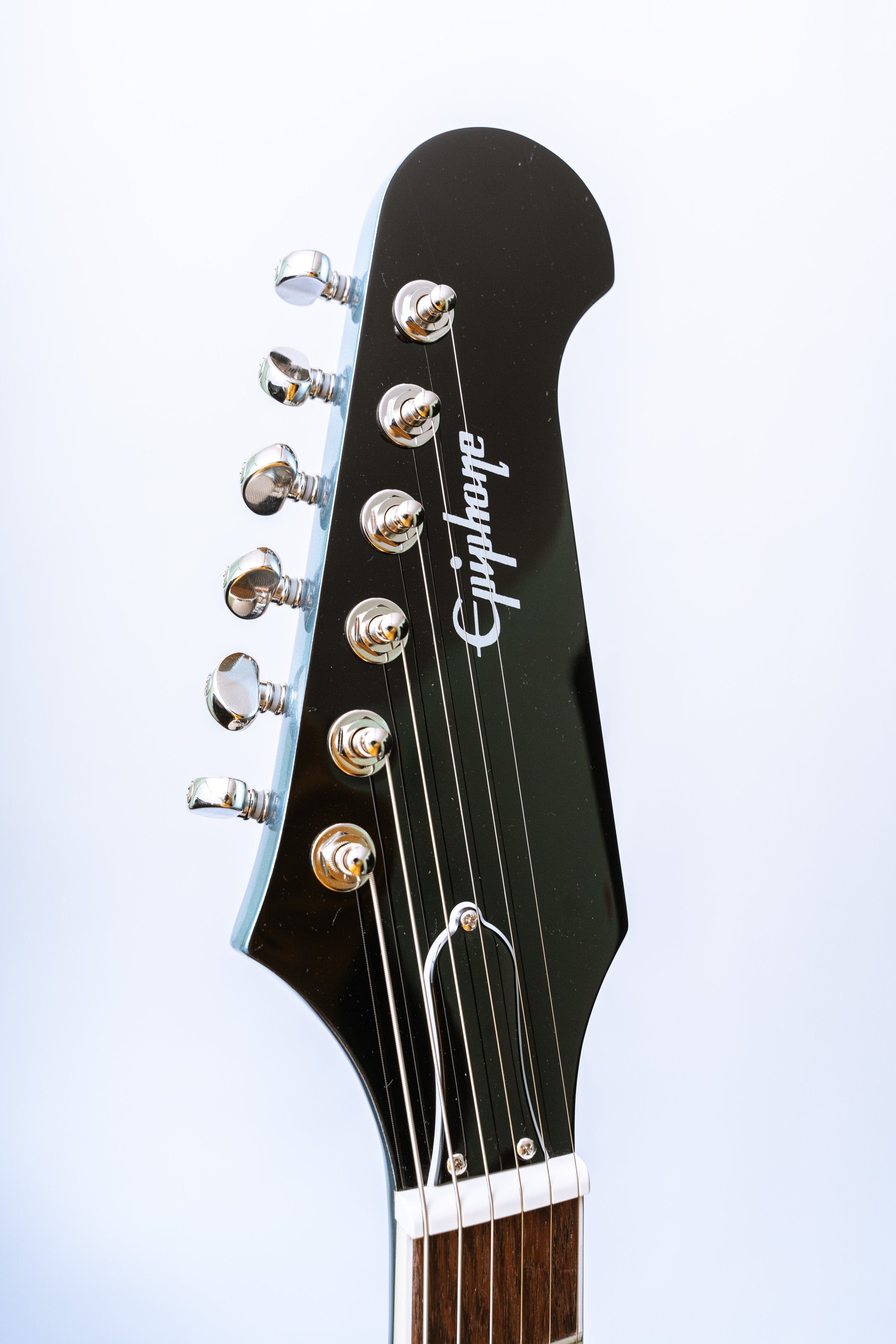 Epiphone Dave Grohl Signature DG-335 in Pelham Blue