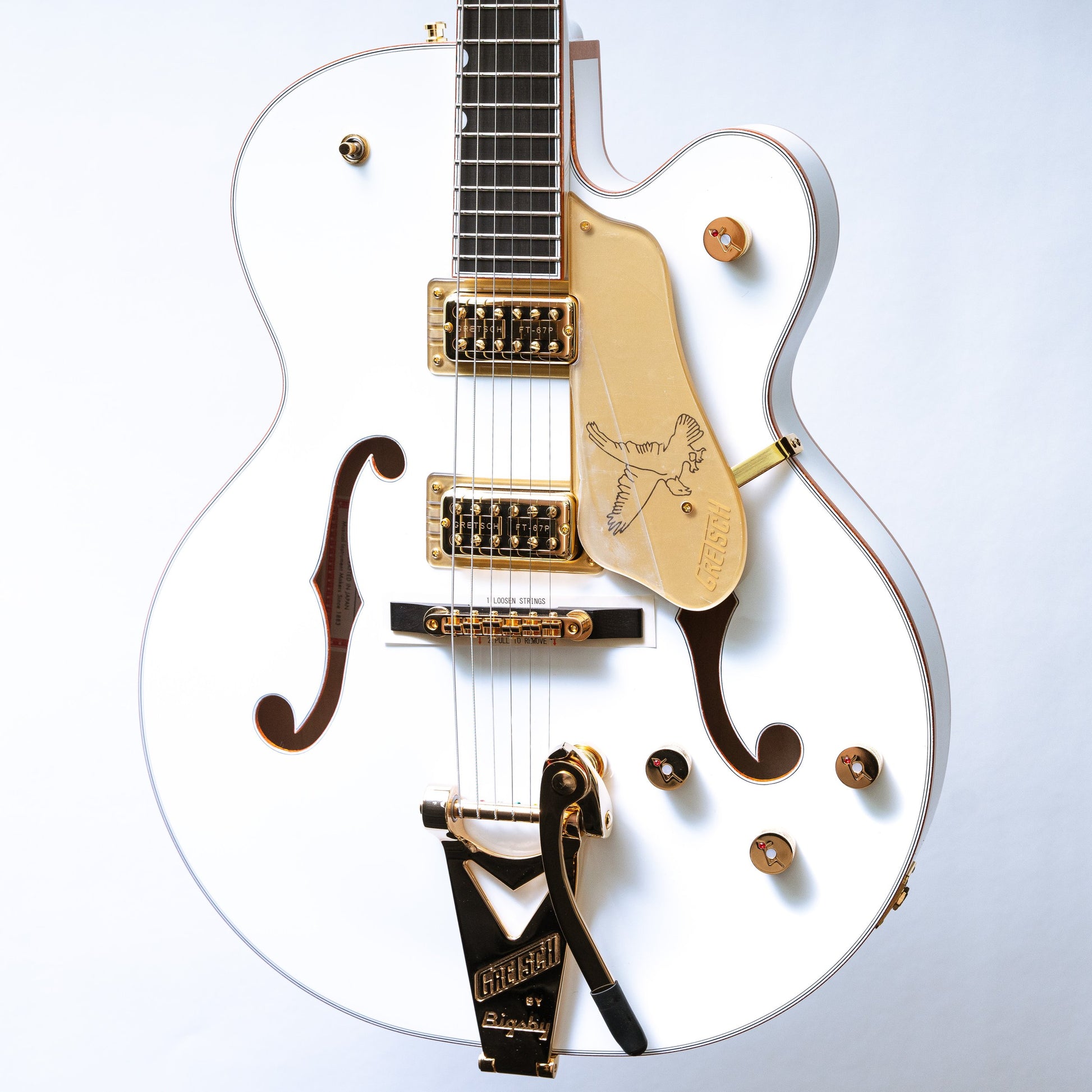 Gretsch G6136TG Player's Edition Falcon in White