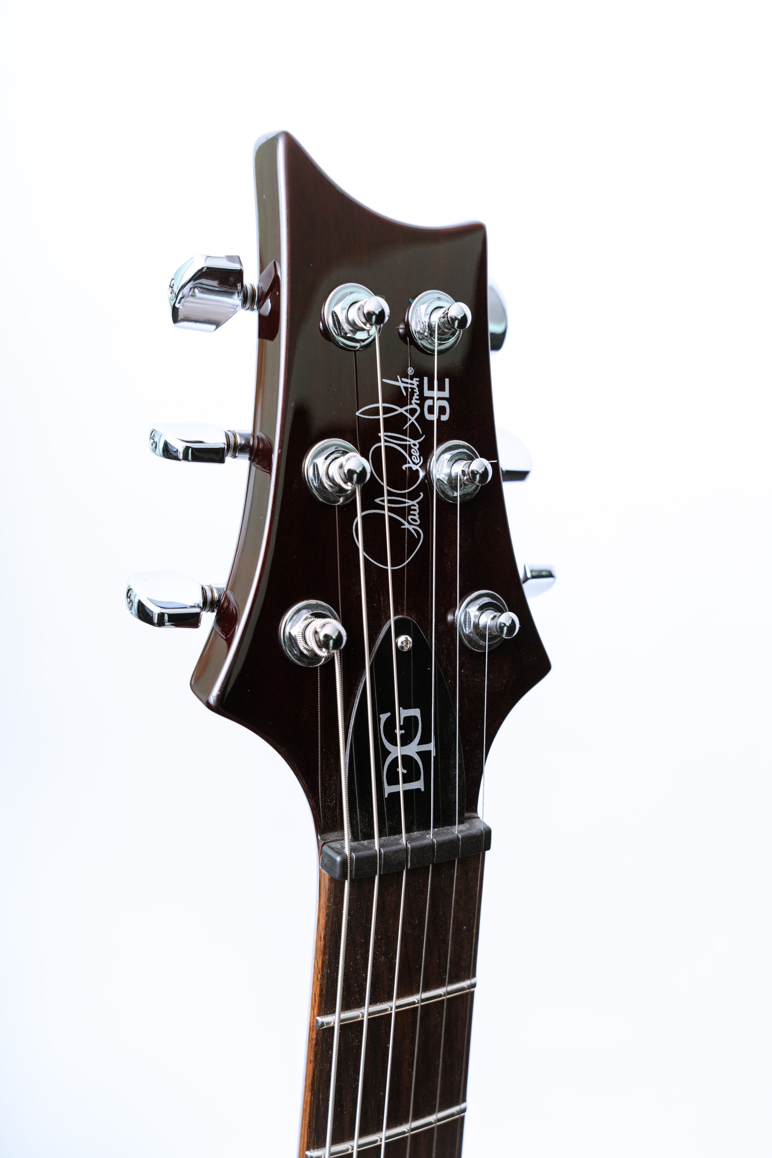 PRS SE DGT in McCarty Tobacco Sunburst