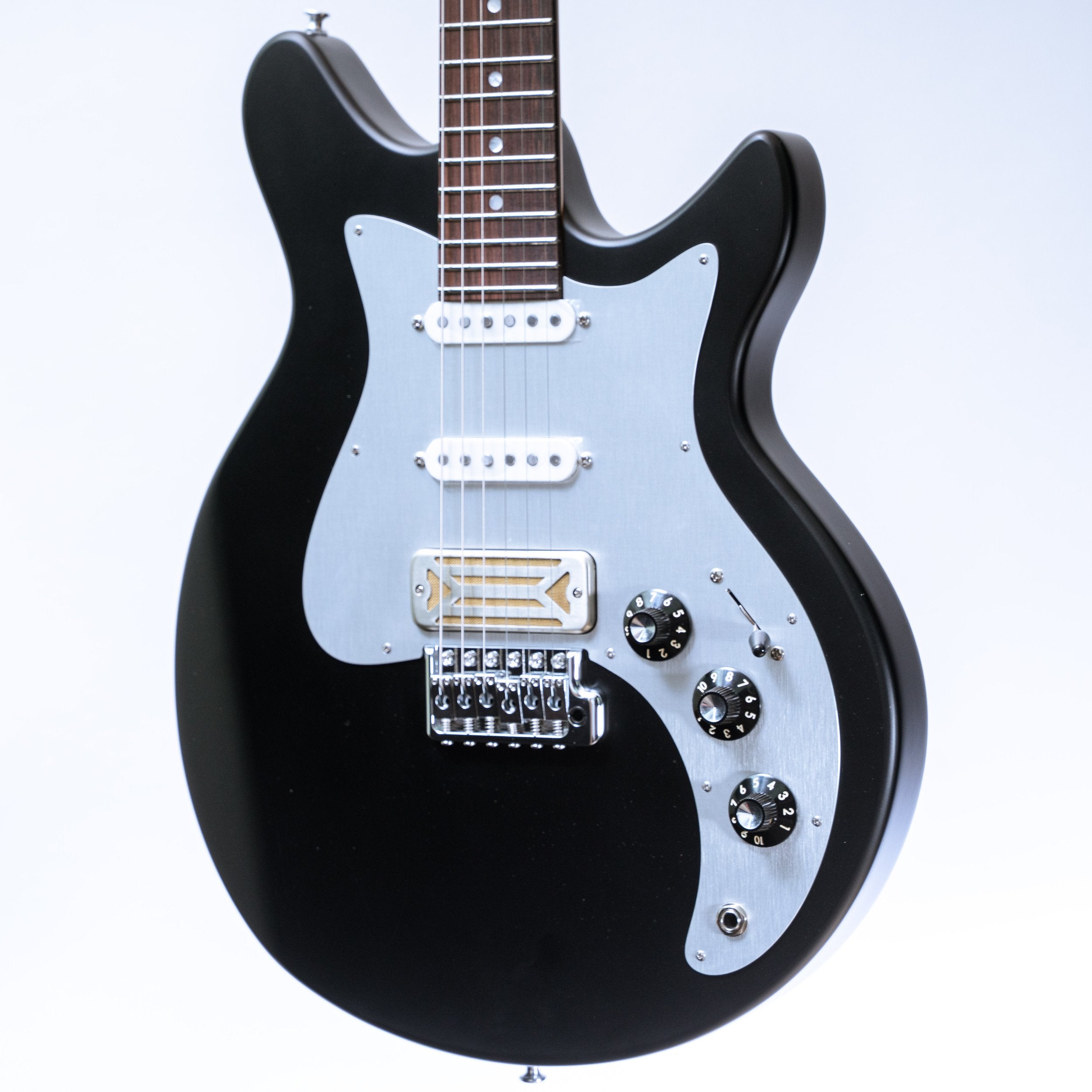 Eastman Fullertone DC'62 in Moss Black