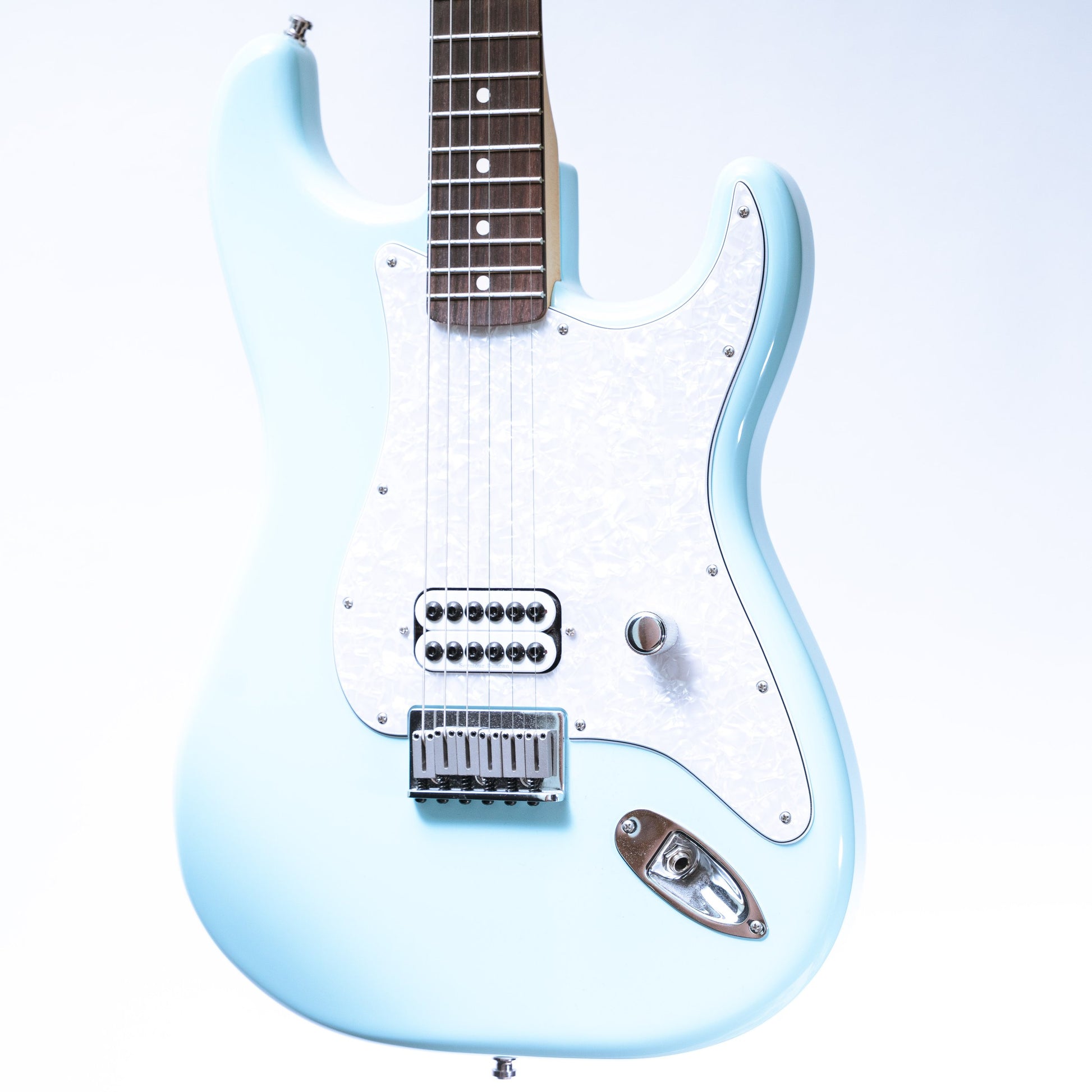 Fender Tom Delonge Stratocaster in Daphne Blue Pre-Owned