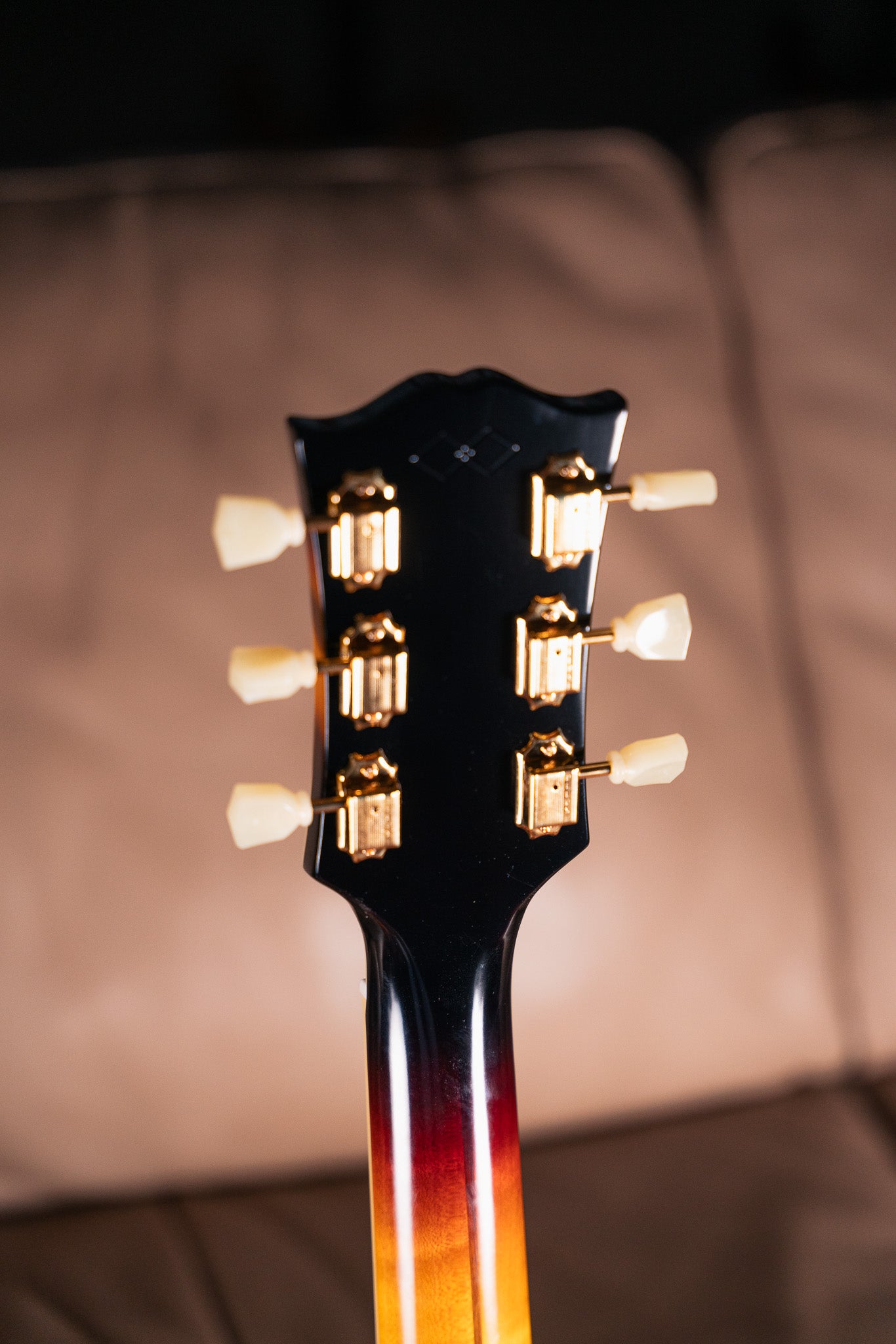 Epiphone IGC '57 SJ-200 Reissue in Vintage Sunburst