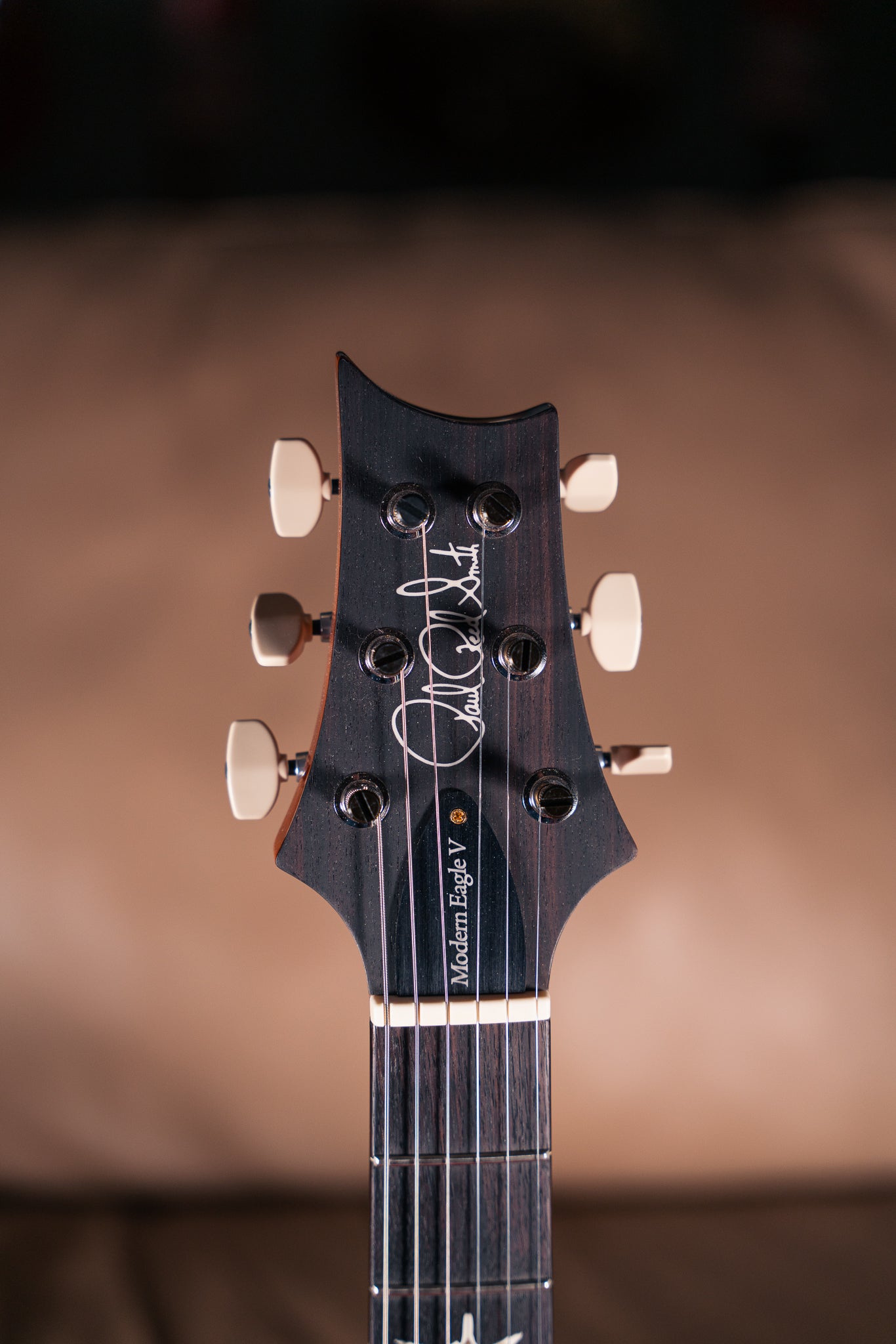 PRS Modern Eagle V 10-Top in Black Gold