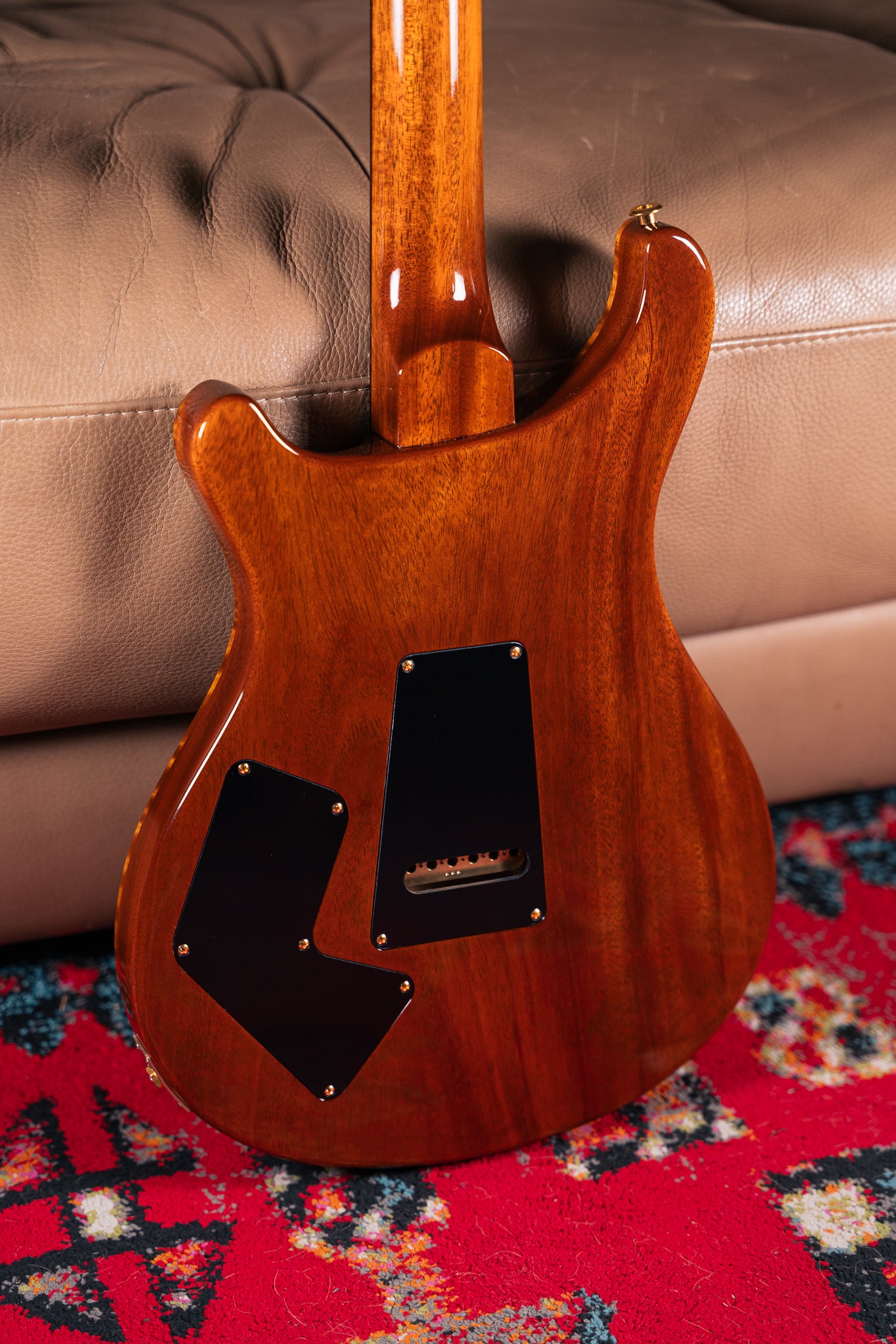 PRS Modern Eagle V 10-Top in Black Gold