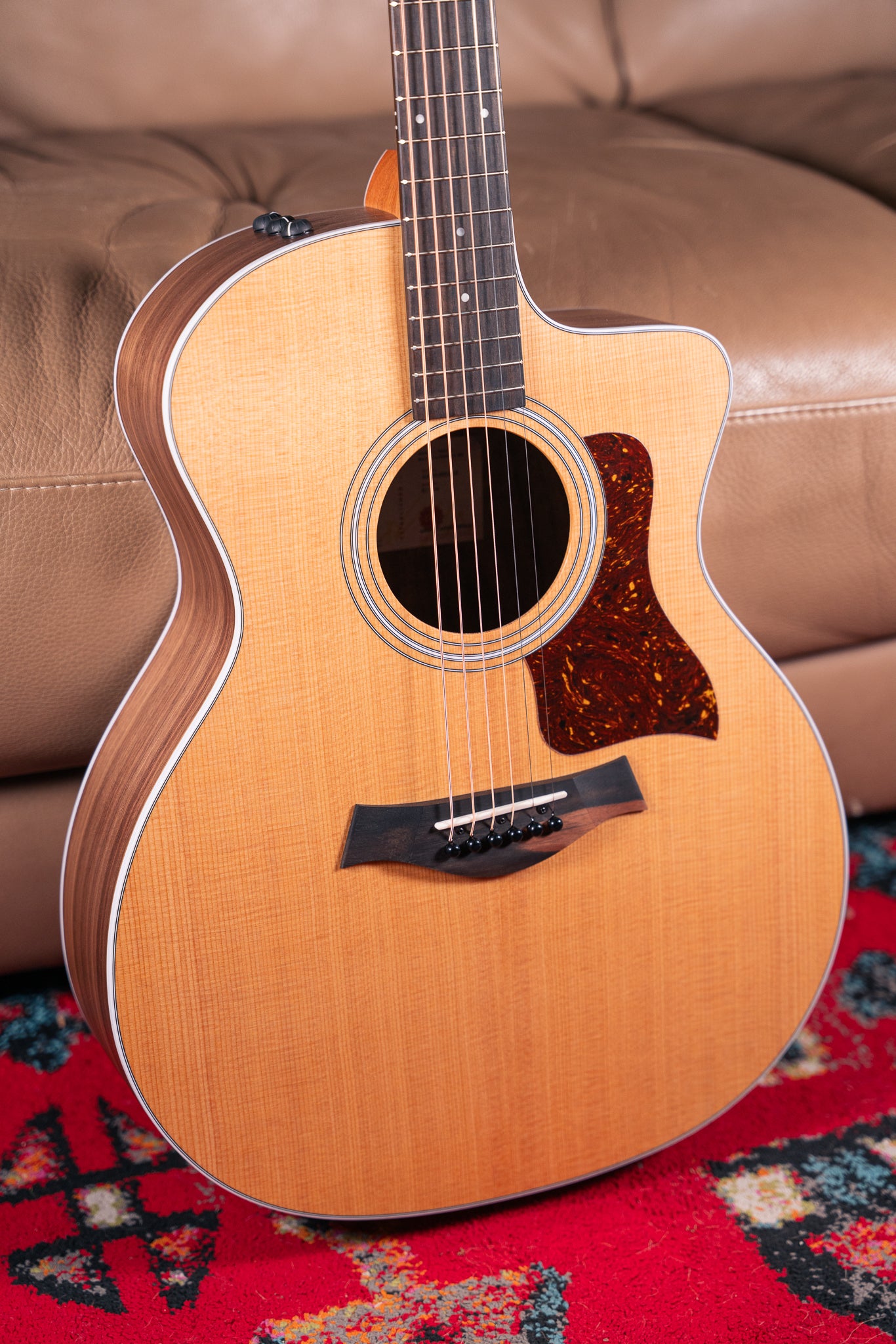 Taylor 214ce