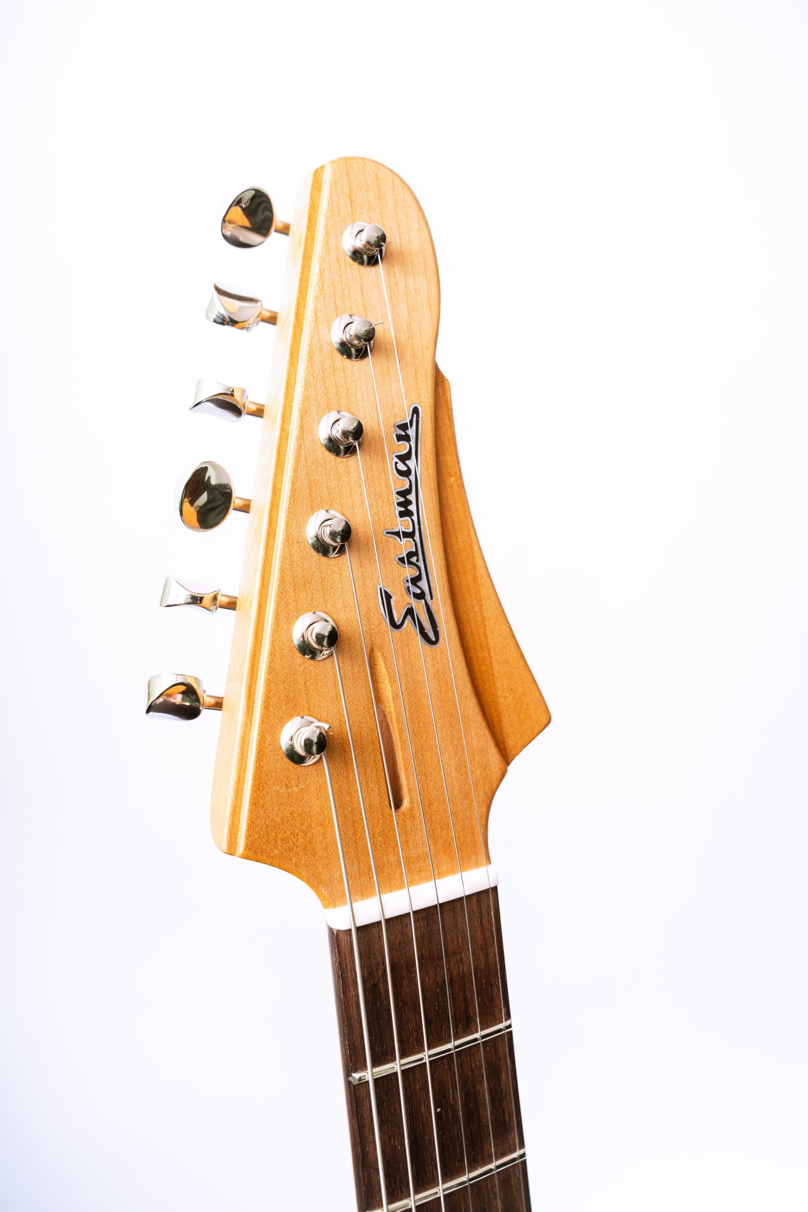 Eastman Fullertone DC '62 in Desert Sand