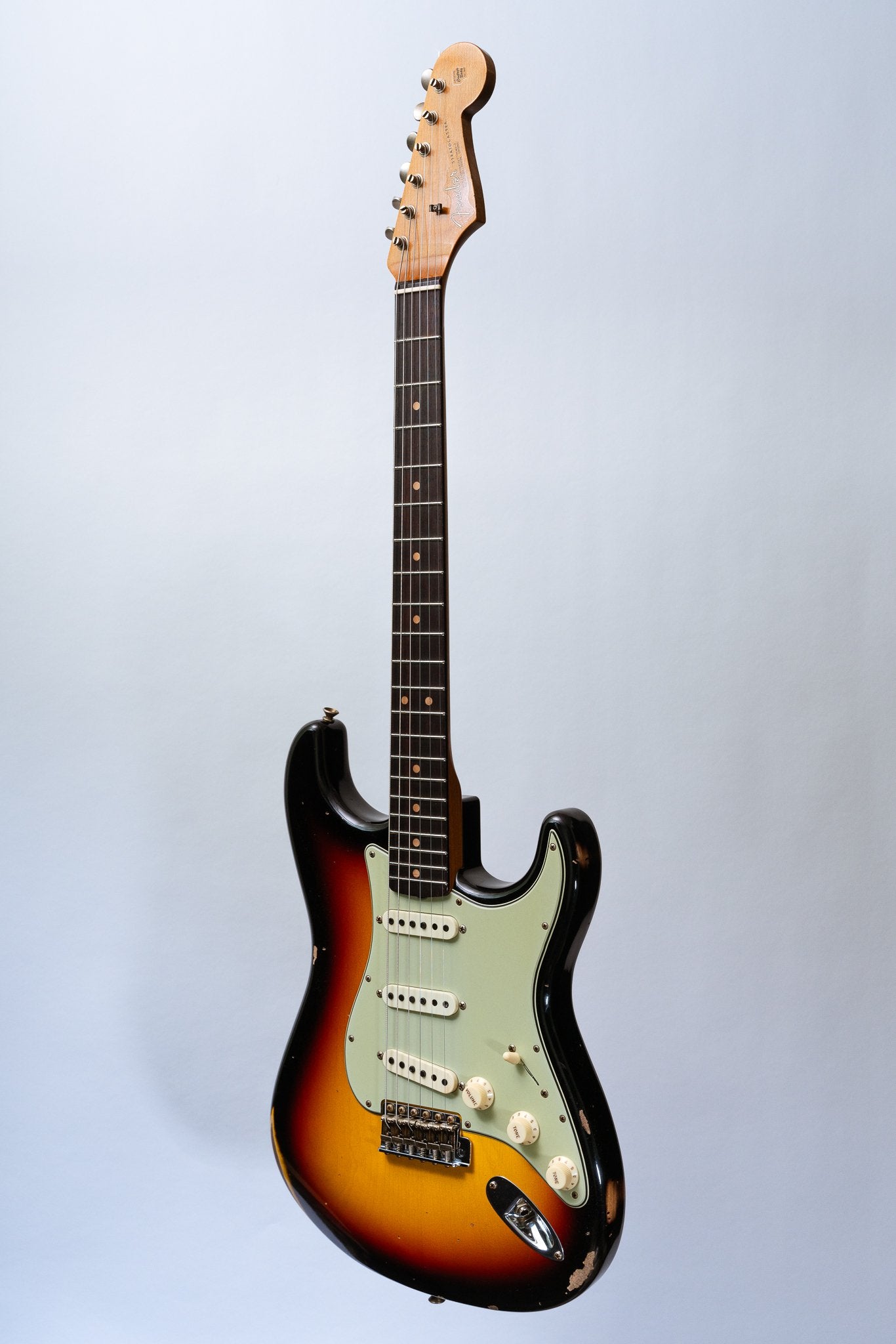 Fender Custom Shop LTD '63 Stratocaster Relic in 3-Tone Sunburst