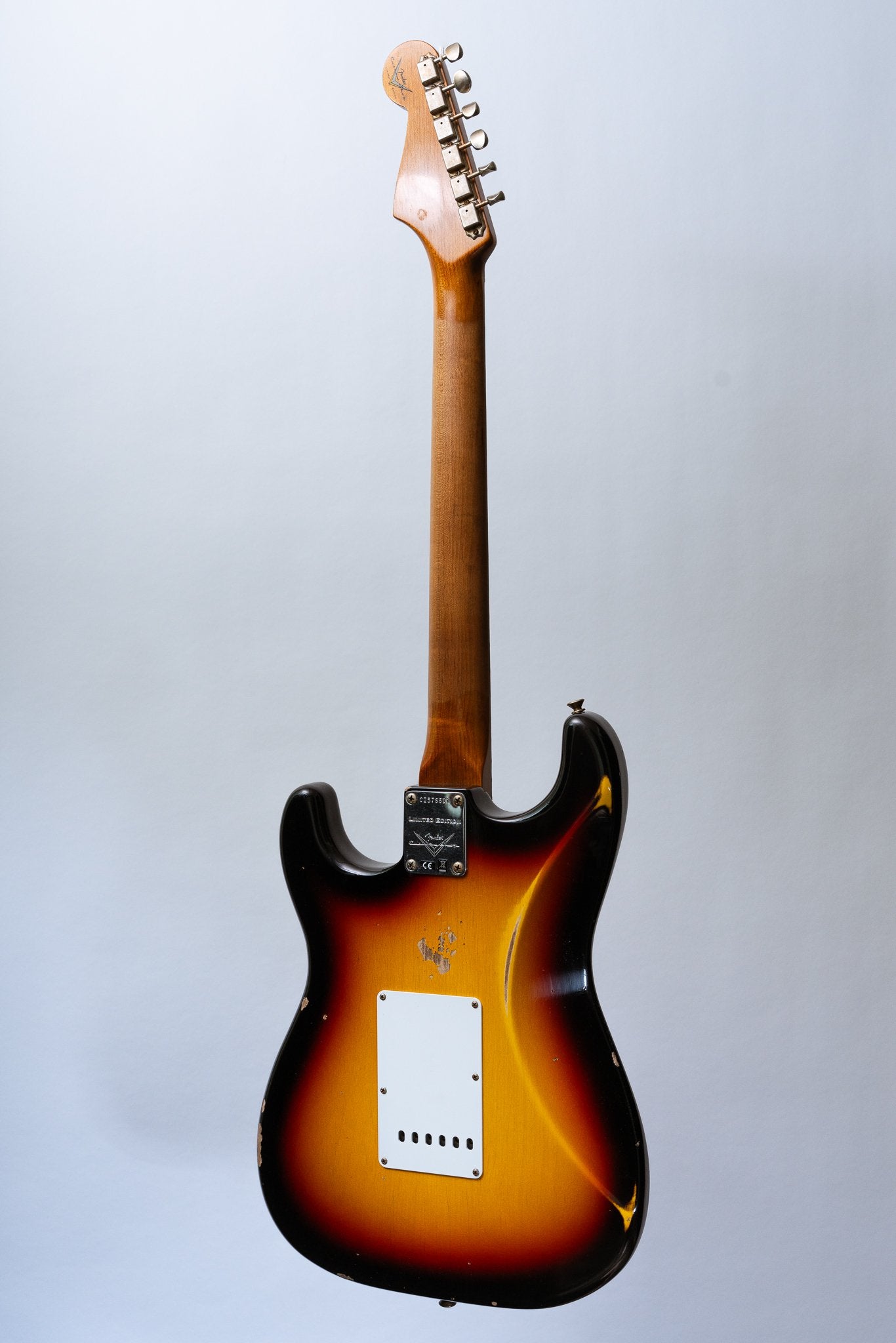 Fender Custom Shop LTD '63 Stratocaster Relic in 3-Tone Sunburst