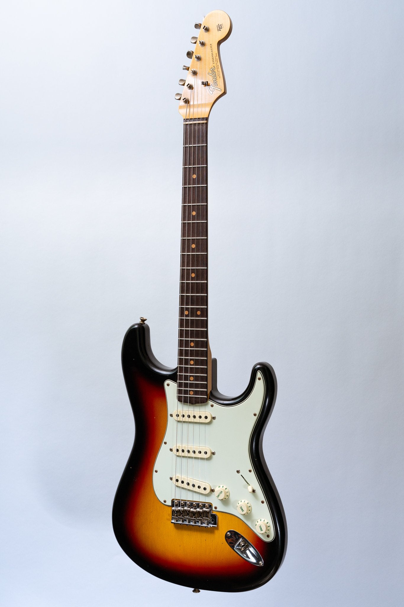 Fender Custom Shop '64 Stratocaster Journeyman Relic in Target 3-Tone Sunburst