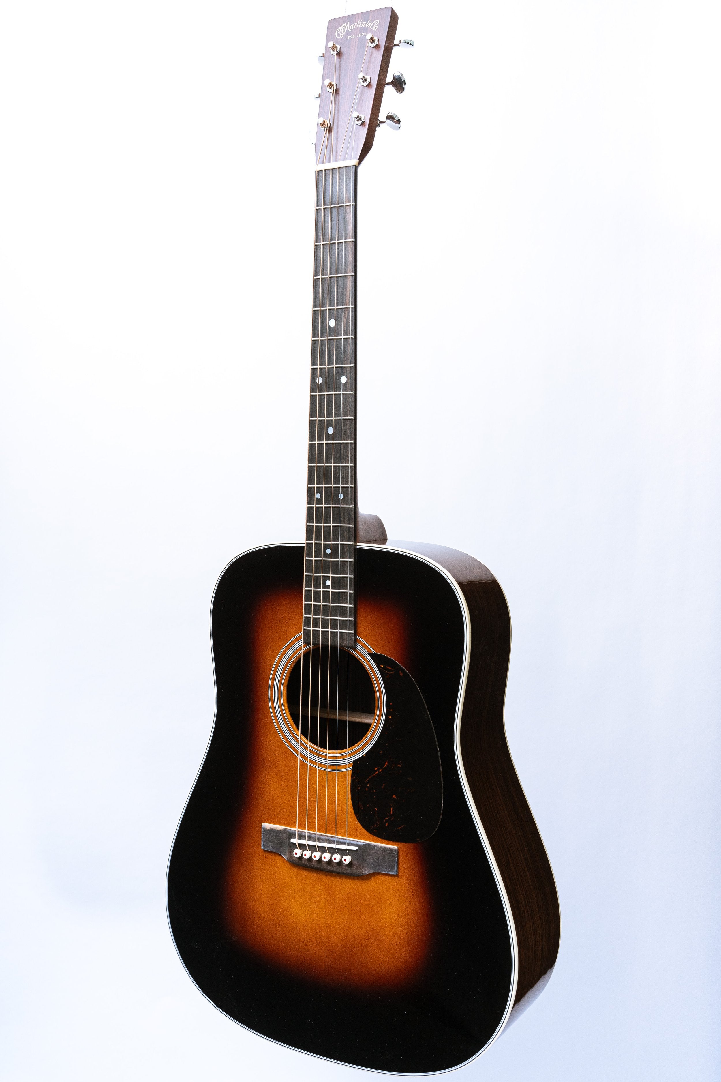 Martin HD-28 in Sunburst – Lidgett Music