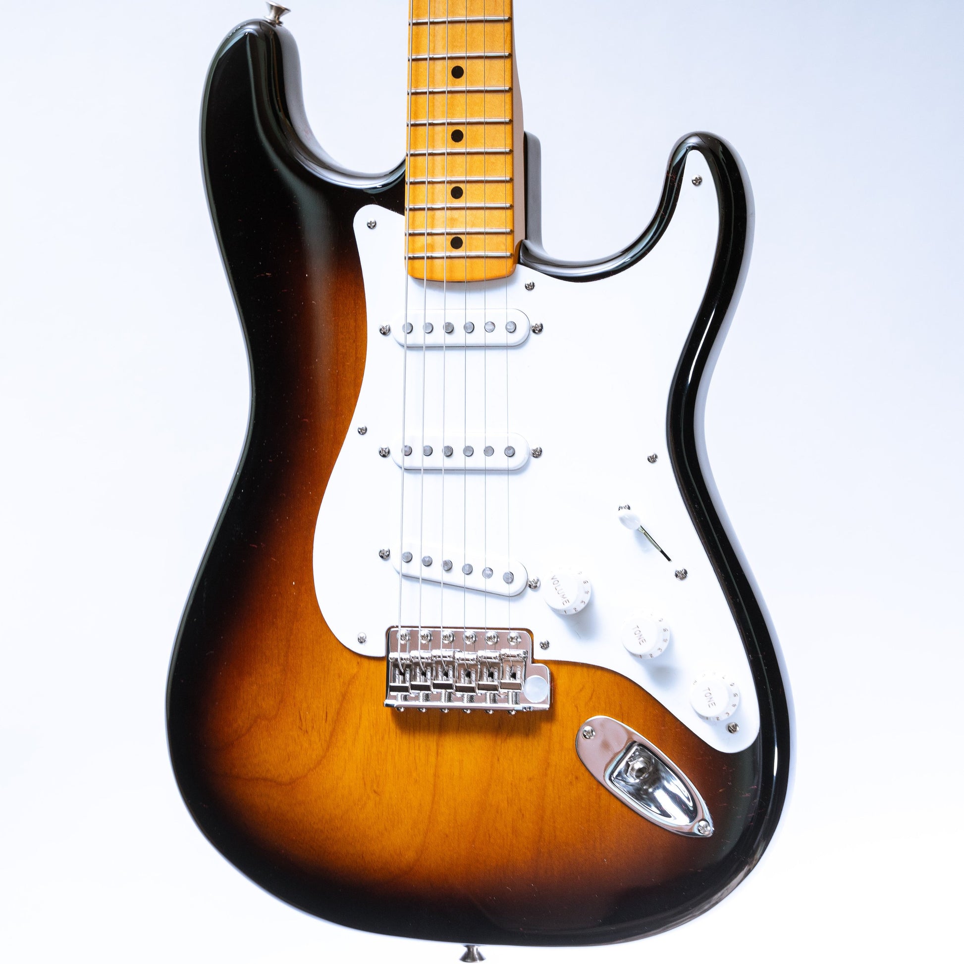 Fender 70th Anniversary American Vintage II 1954 Stratocaster in 2-Color Sunburst
