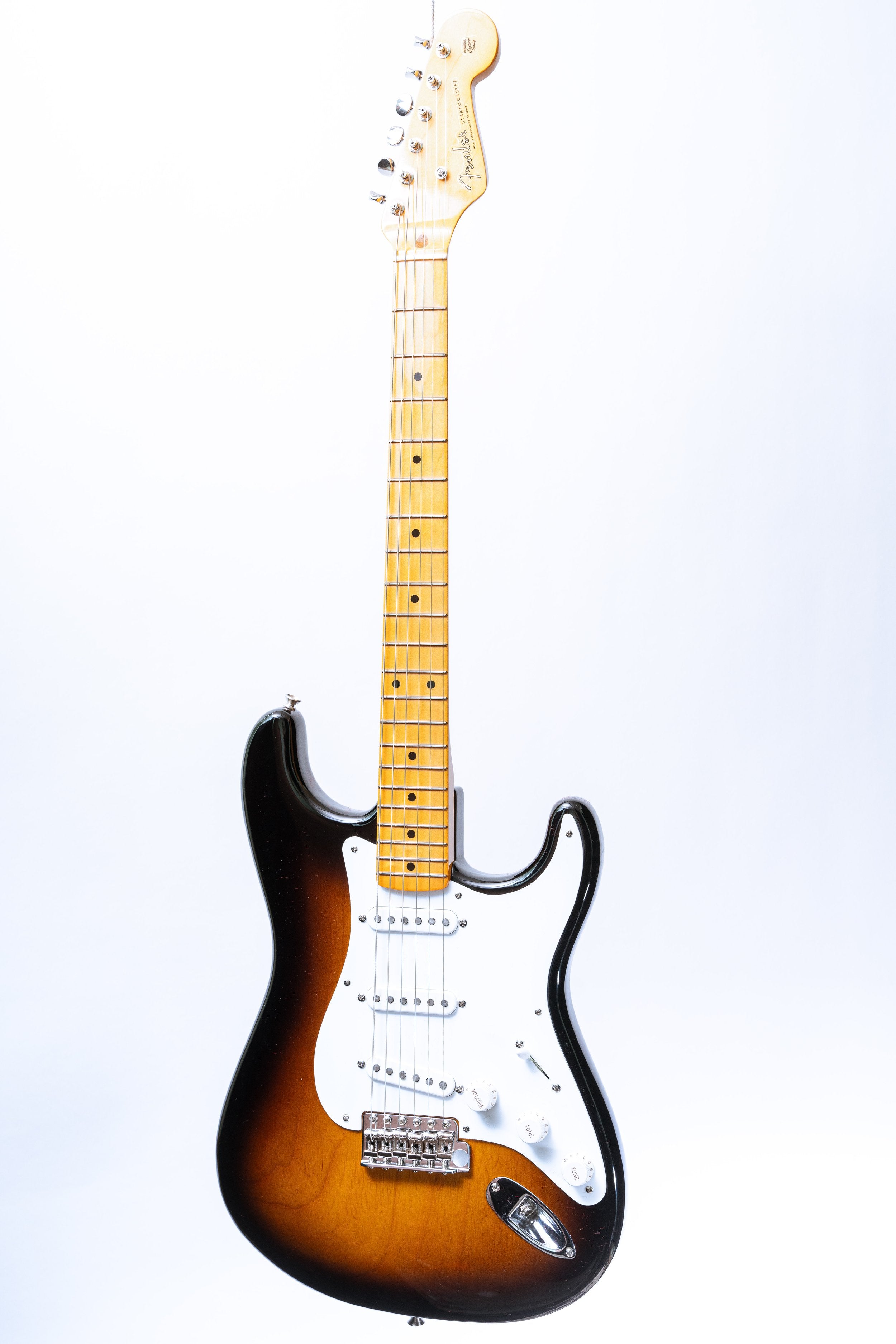 Fender 70th Anniversary American Vintage II 1954 Stratocaster in 2-Color Sunburst