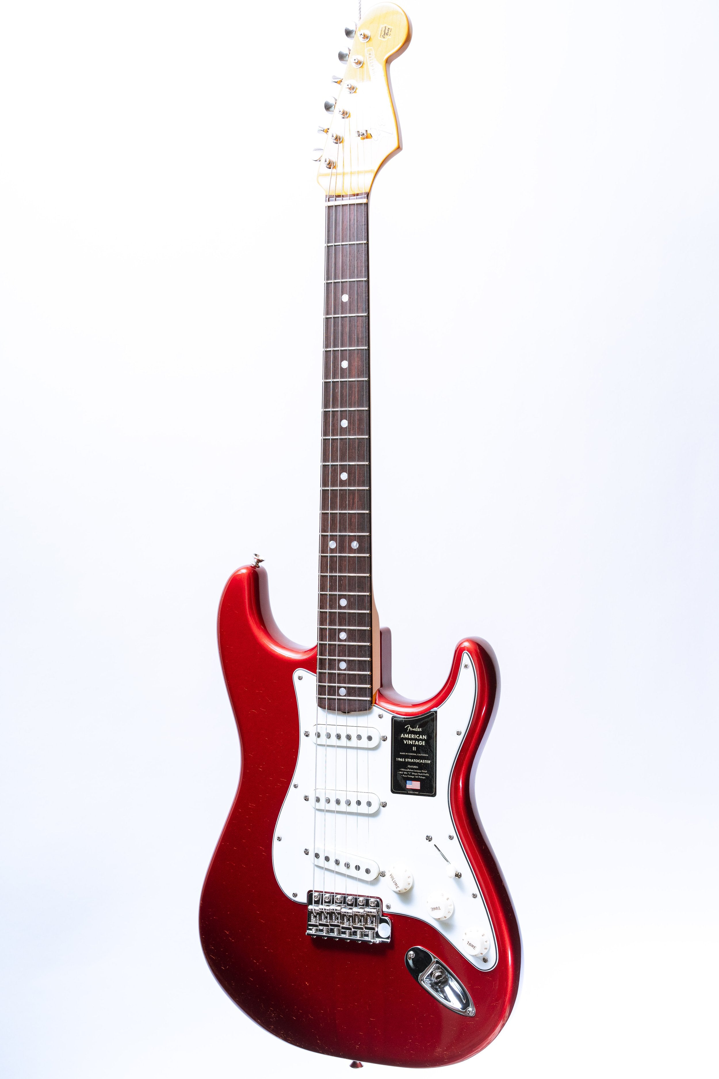 Fender American Vintage II '65 Stratocaster in Candy Apple Red