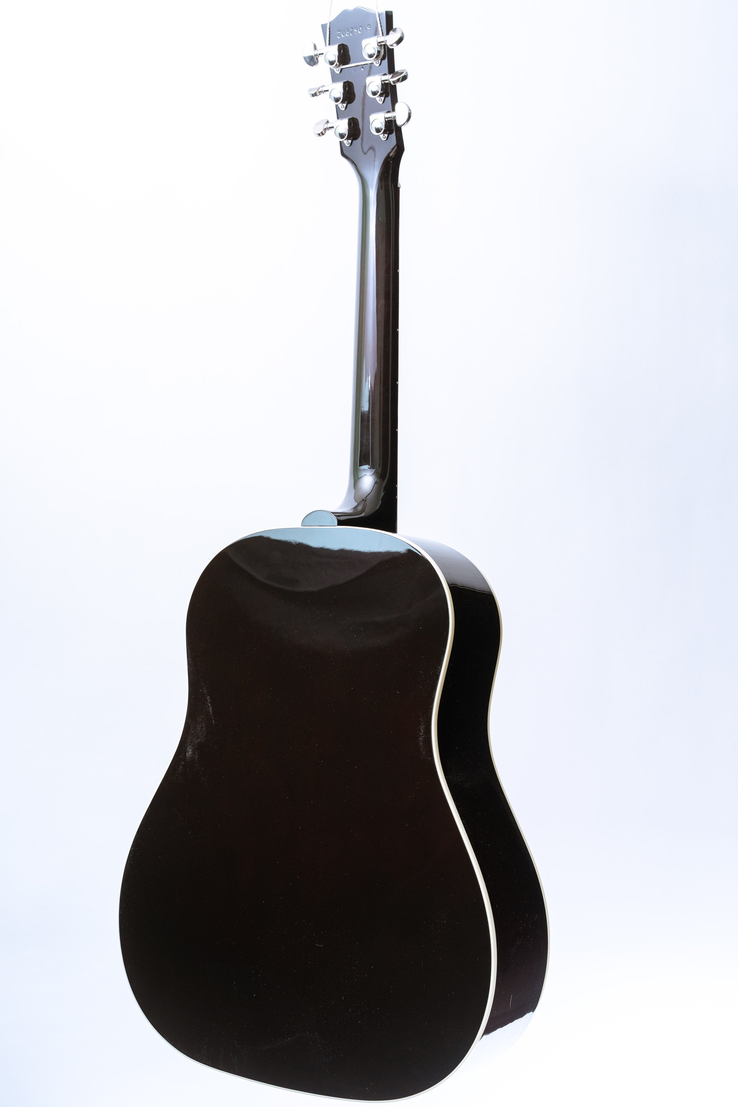 Gibson J-45 Standard in Vintage Sunburst