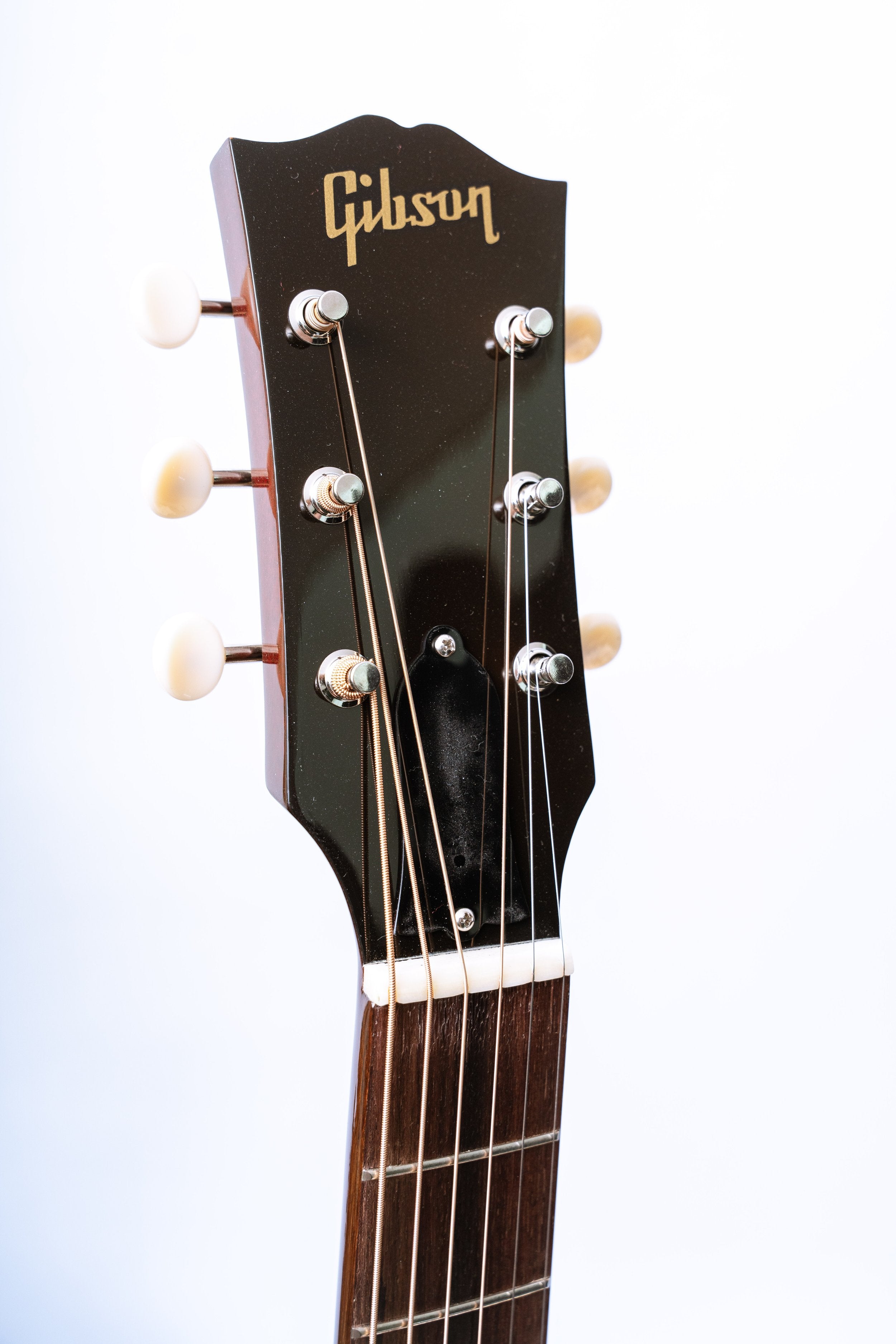 Gibson J-45 '60s Original in Wine Red