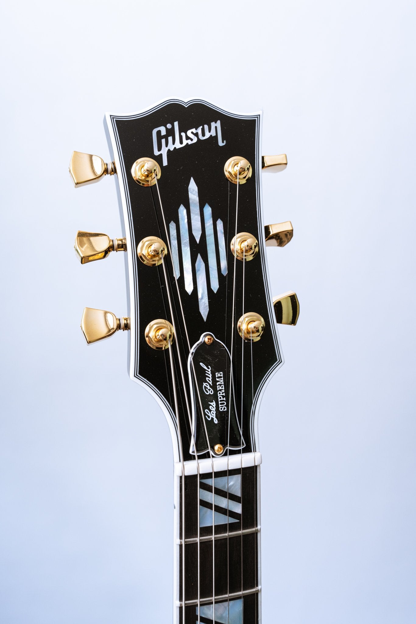 Gibson Les Paul Supreme in Translucent Ebony Burst