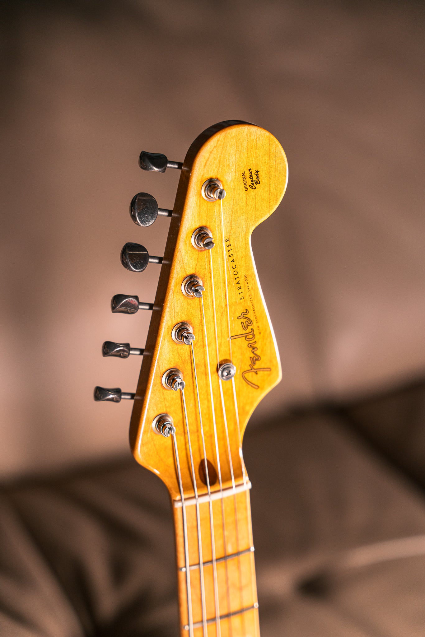 Fender Masterbuilt Yuriy Shishkov '54 Stratocaster in Tobacco Sunburst