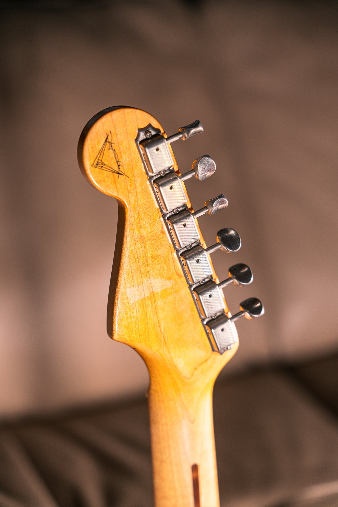 Fender Masterbuilt Yuriy Shishkov '54 Stratocaster in Tobacco Sunburst