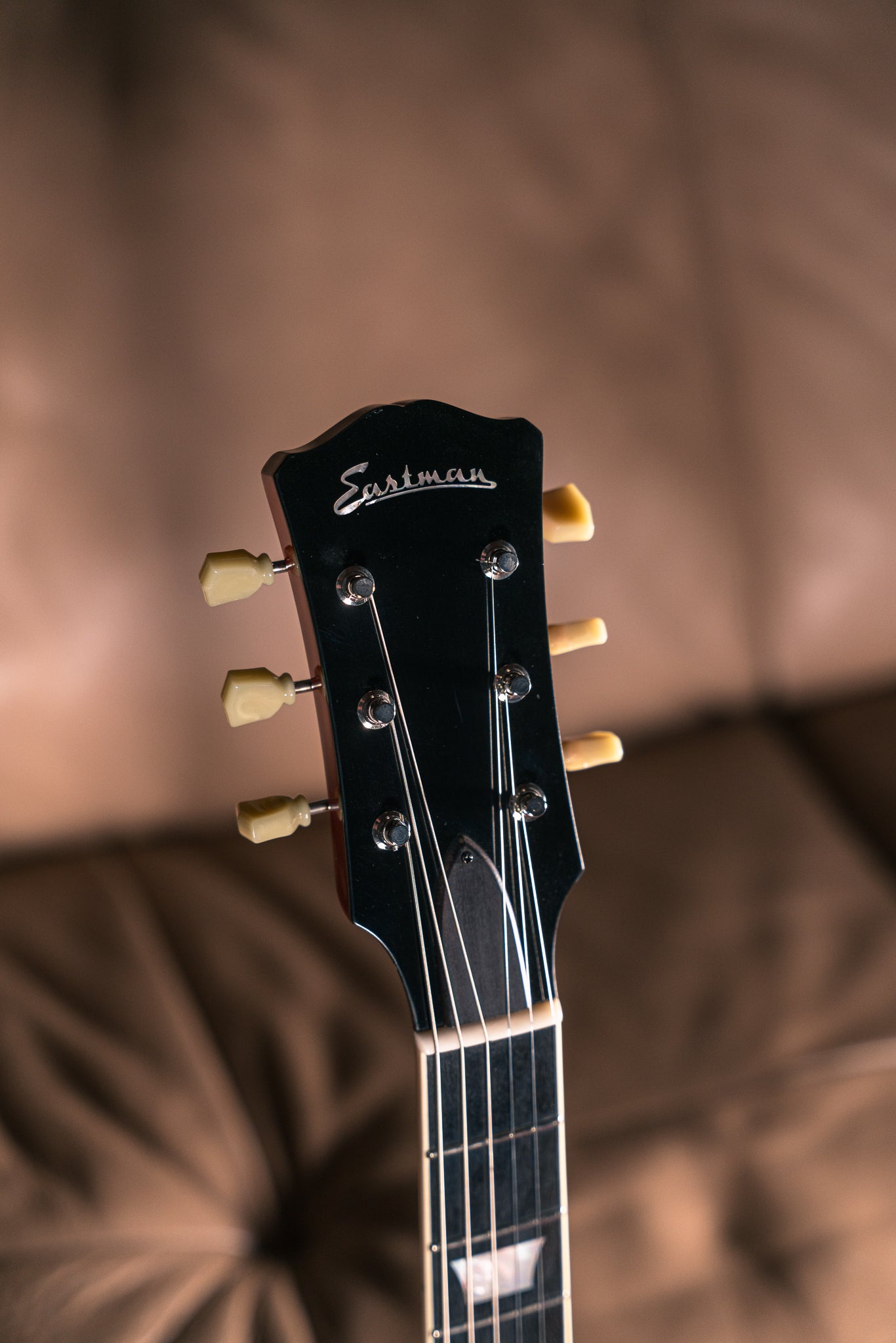 Eastman SB59 in Redburst