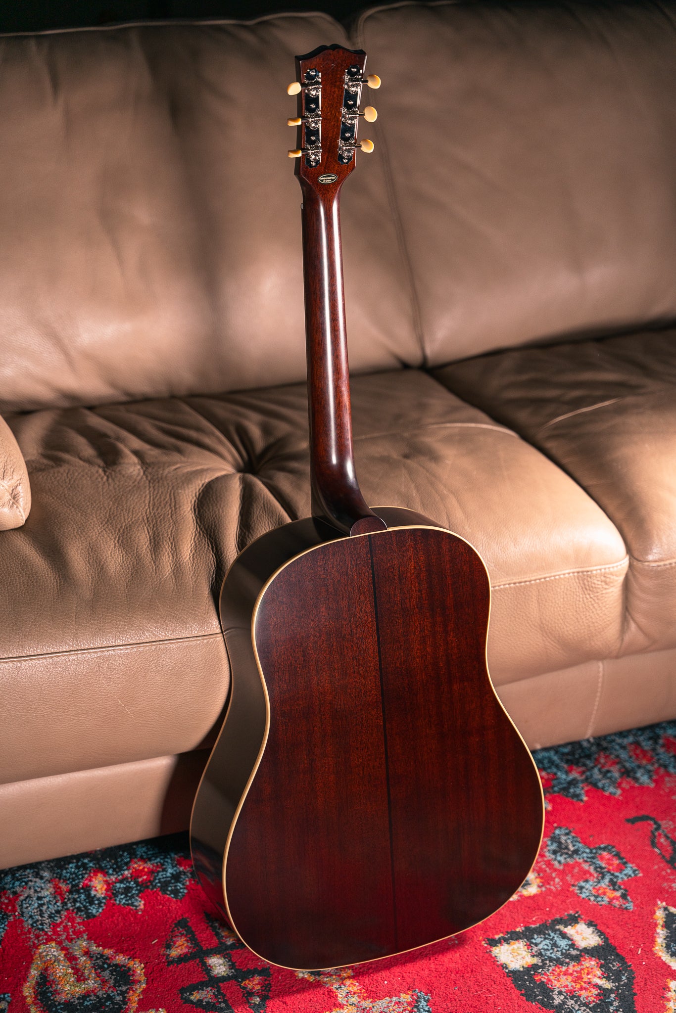Epiphone Inspired by Gibson Custom '42 Banner J-45 in Vintage Sunburst