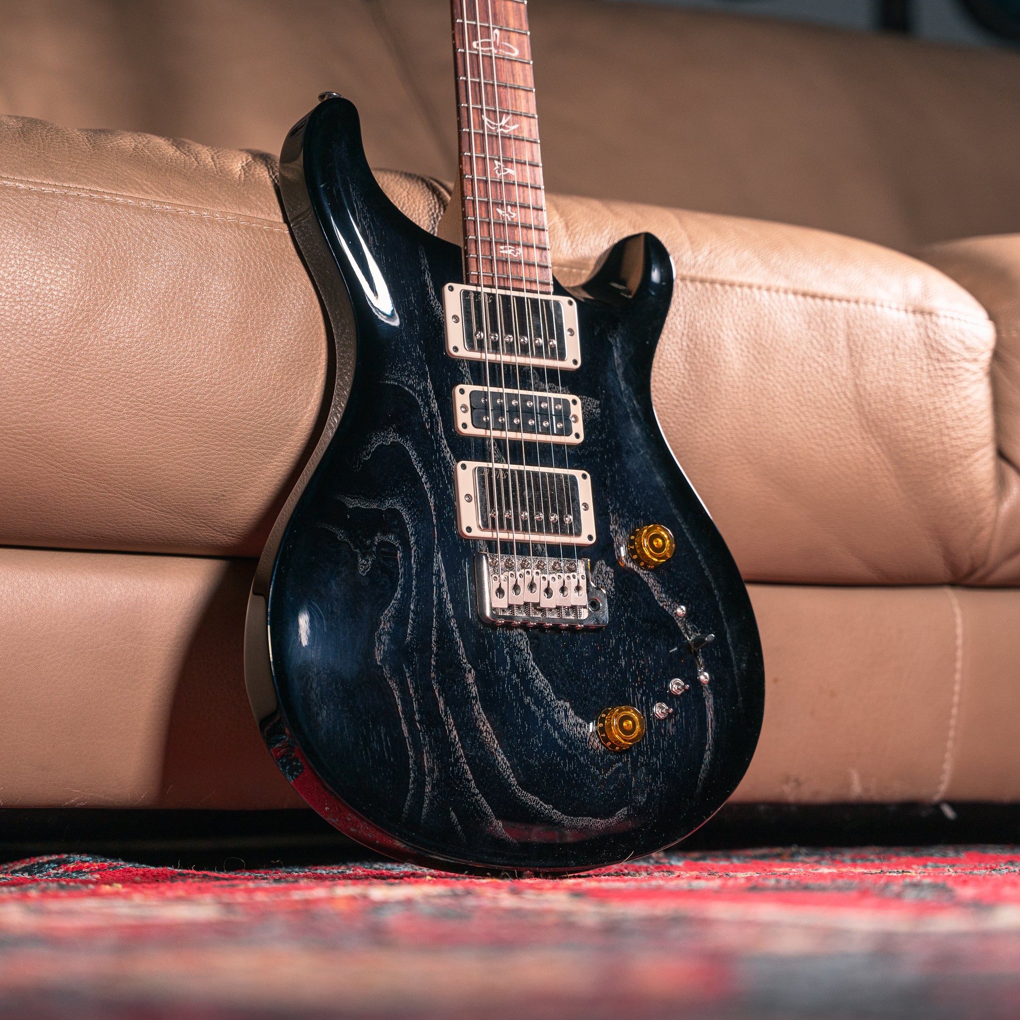 PRS Swamp Ash Special in Black Doghair Smokeburst