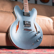 Epiphone Dave Grohl Signature DG-335 in Pelham Blue