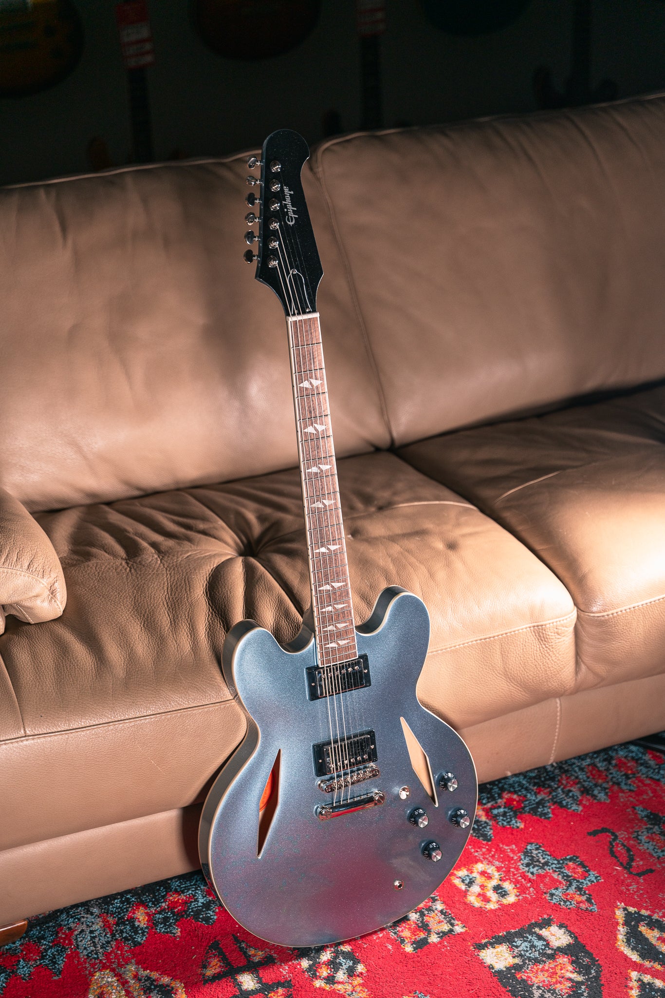 Epiphone Dave Grohl Signature DG-335 in Pelham Blue