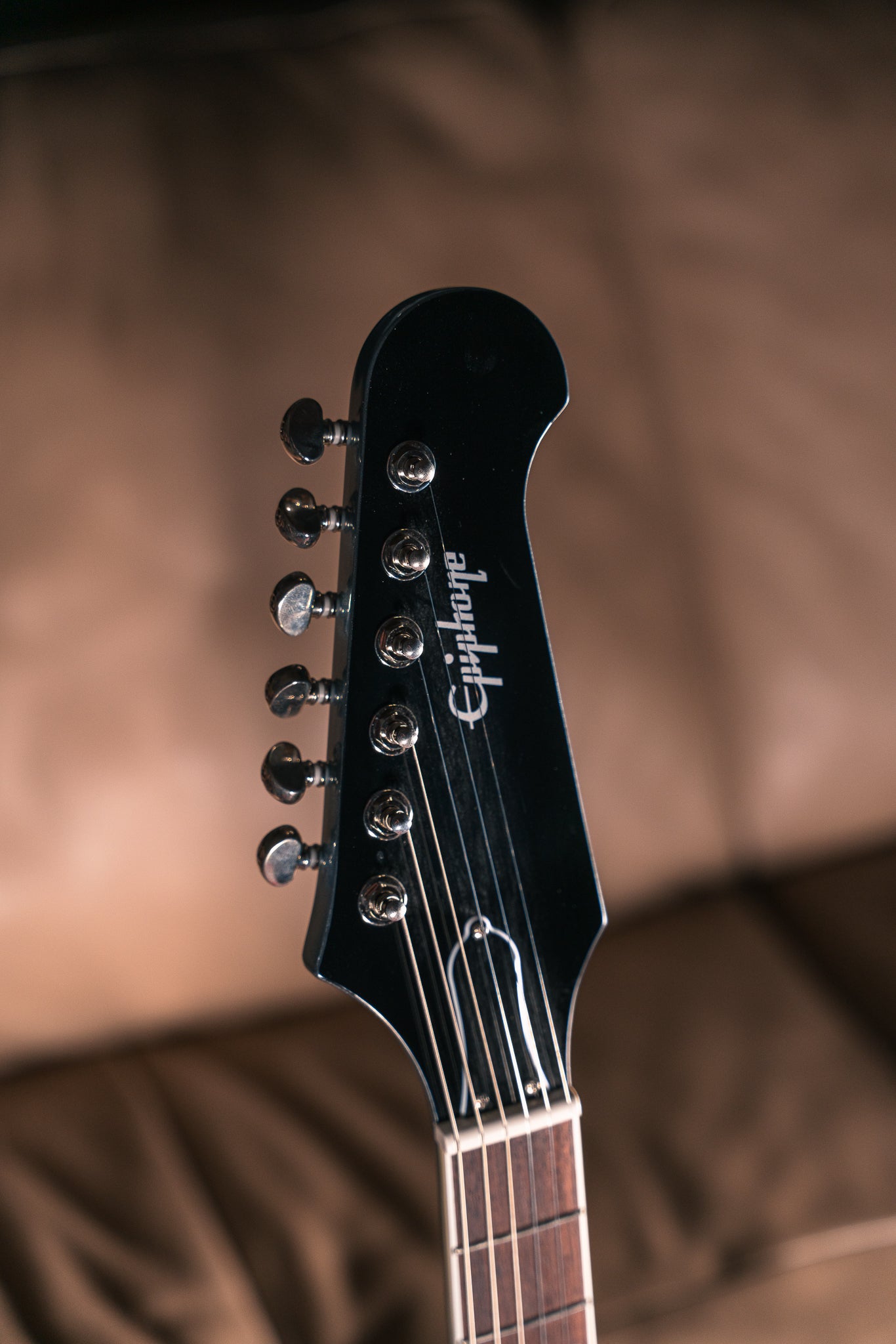 Epiphone Dave Grohl Signature DG-335 in Pelham Blue