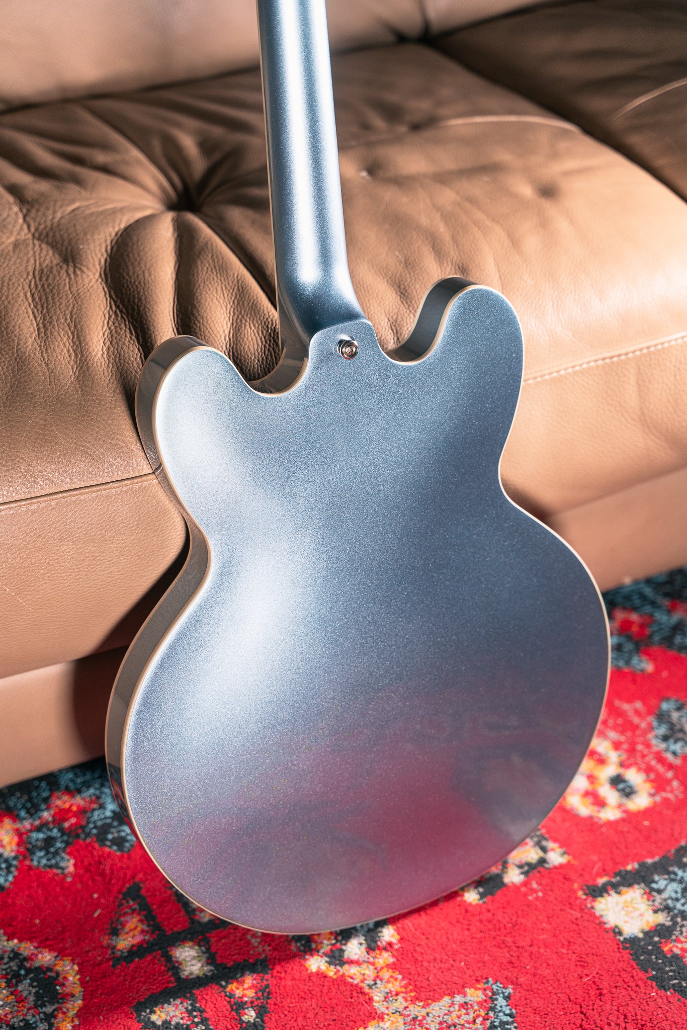 Epiphone Dave Grohl Signature DG-335 in Pelham Blue