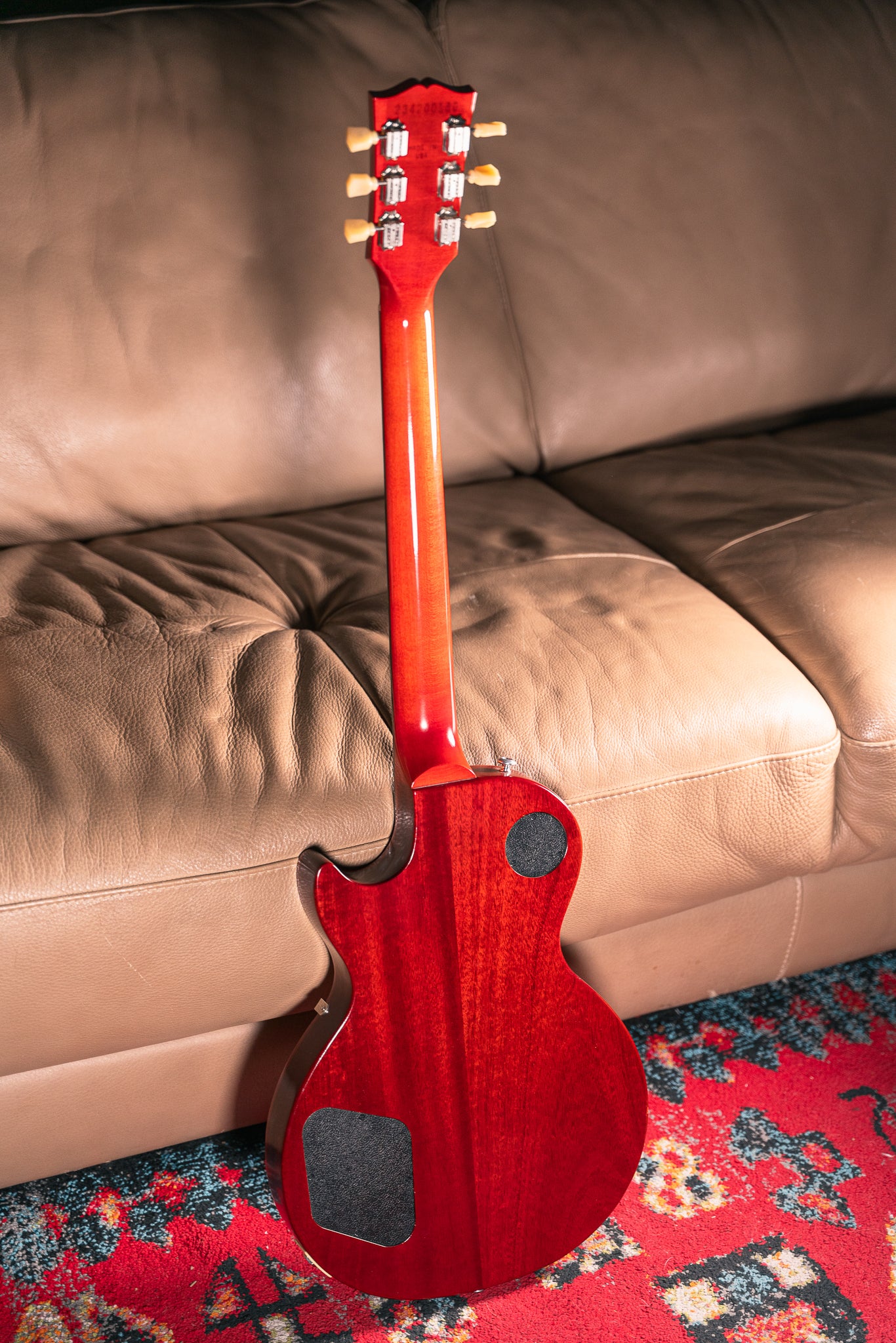 Gibson - 2020 - Les Paul Tribute in Satin Cherry Sunburst