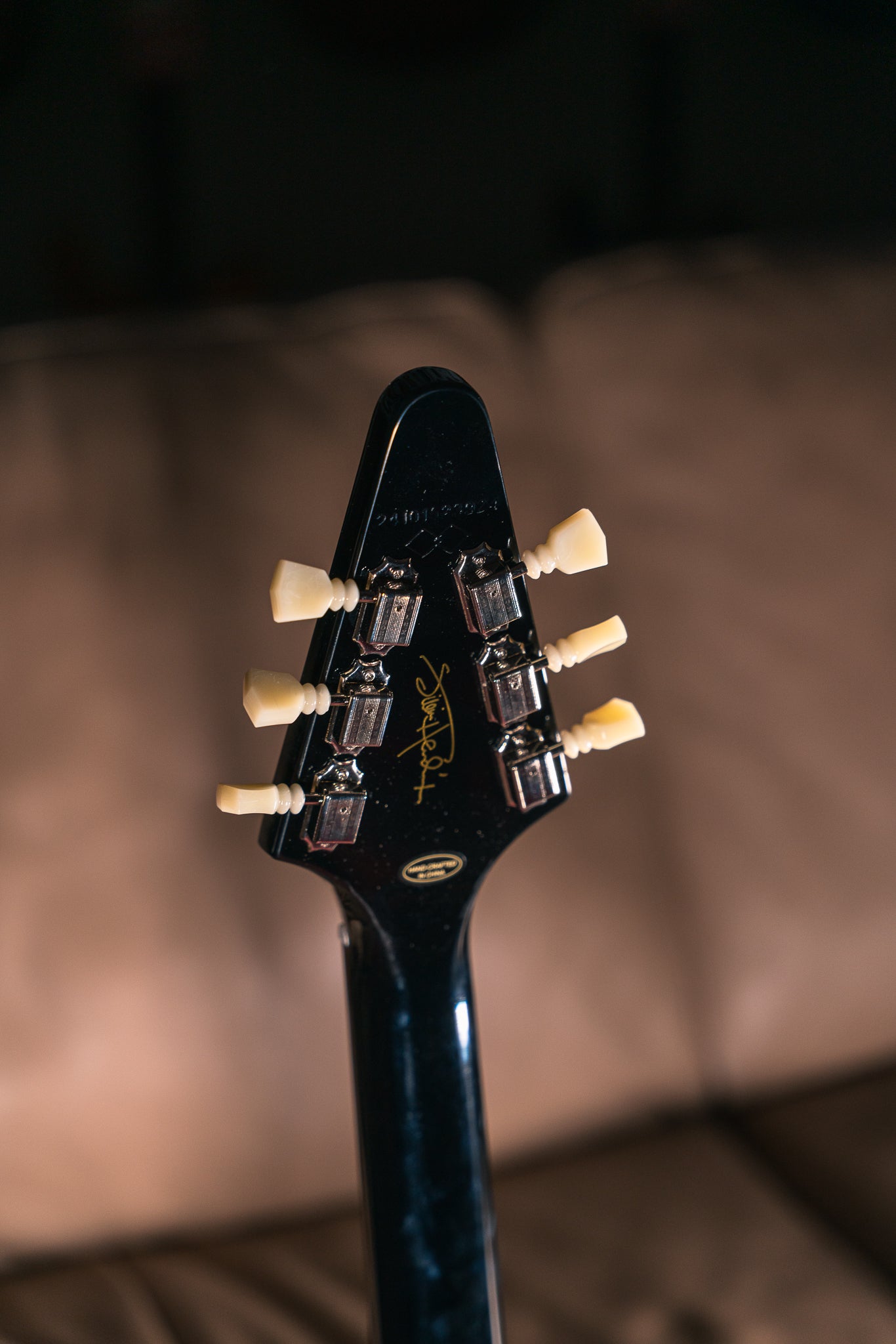Epiphone Jimi Hendrix "Love Drops" Flying V in Ebony