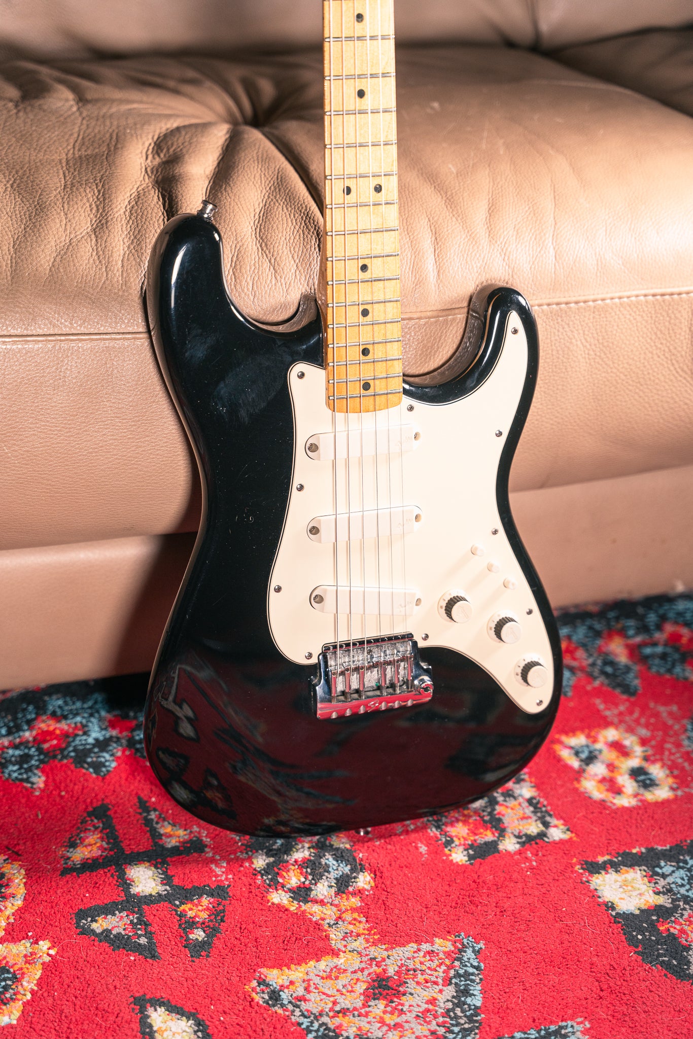 Fender - 1983 - Stratocaster Elite in Black