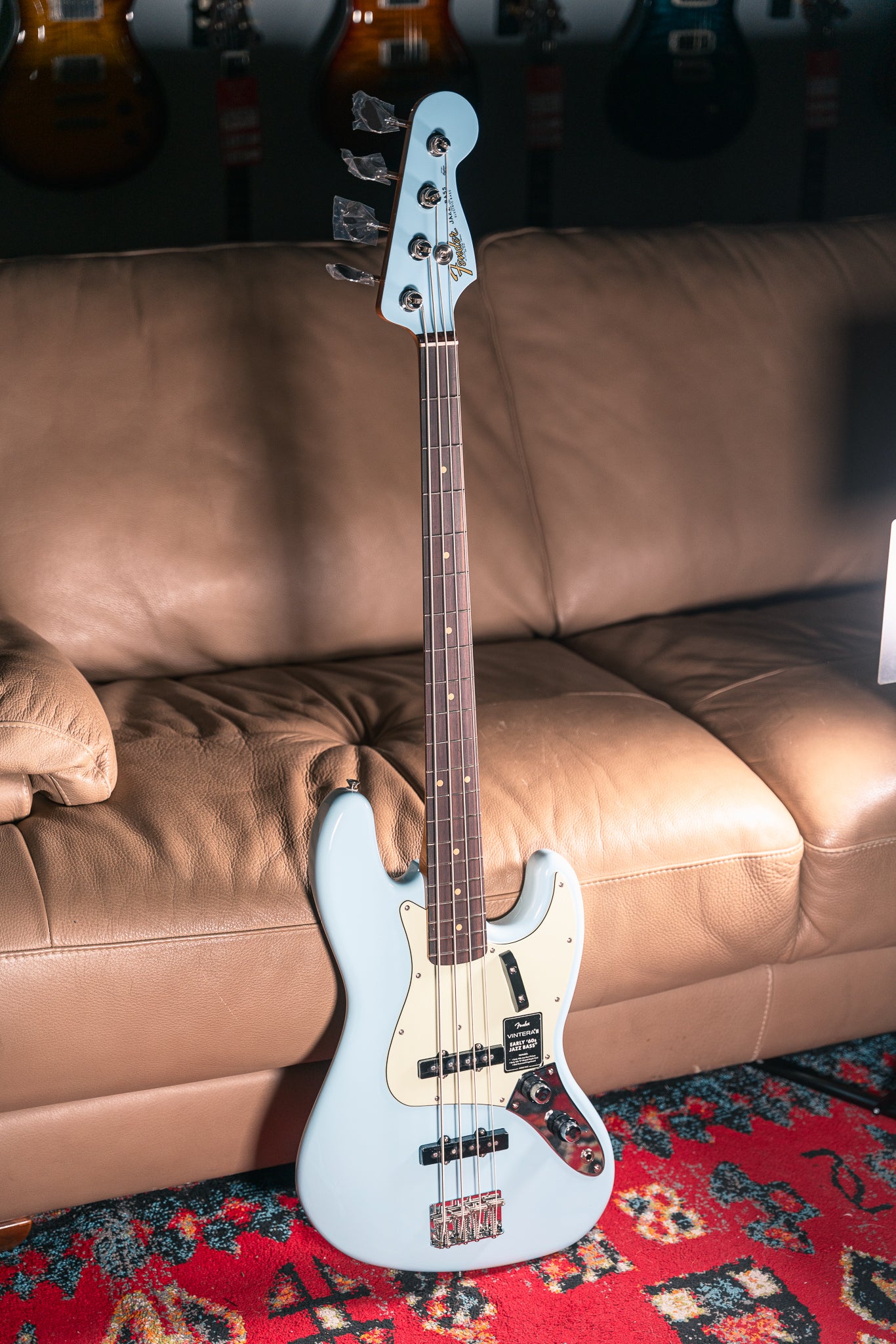 Fender Vintera III Early '60s Jazz Bass in Sonic Blue