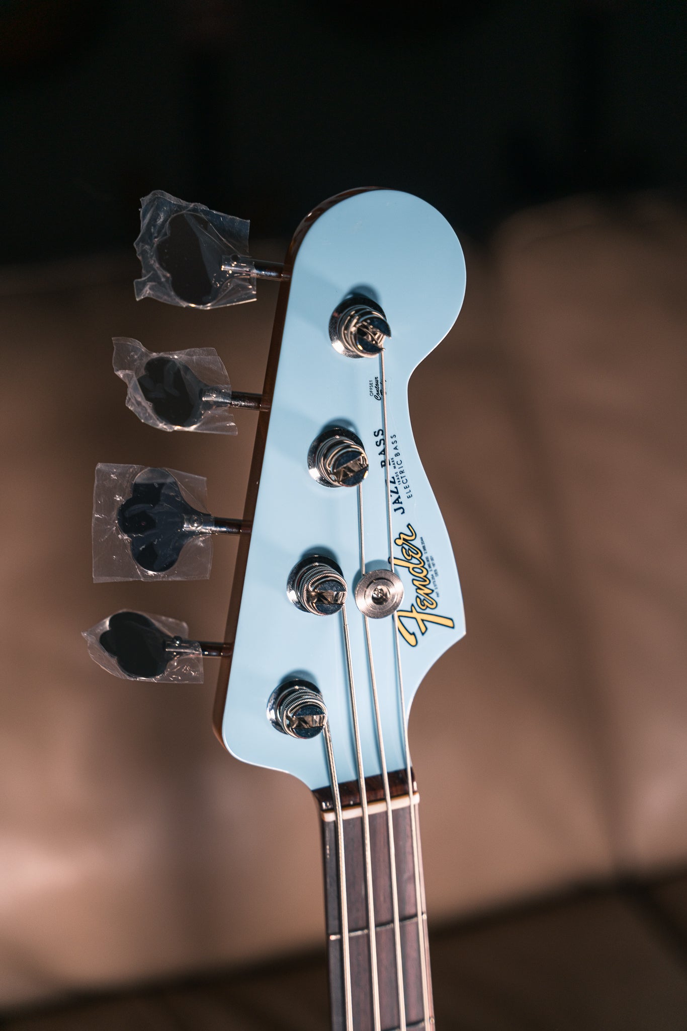 Fender Vintera III Early '60s Jazz Bass in Sonic Blue