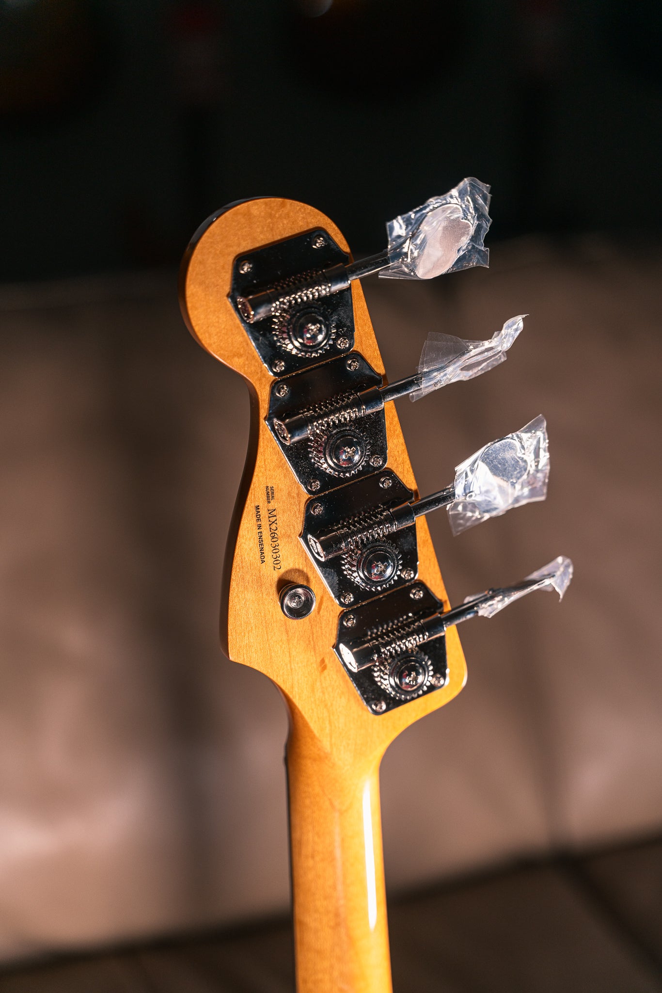 Fender Vintera III Early '60s Jazz Bass in Sonic Blue