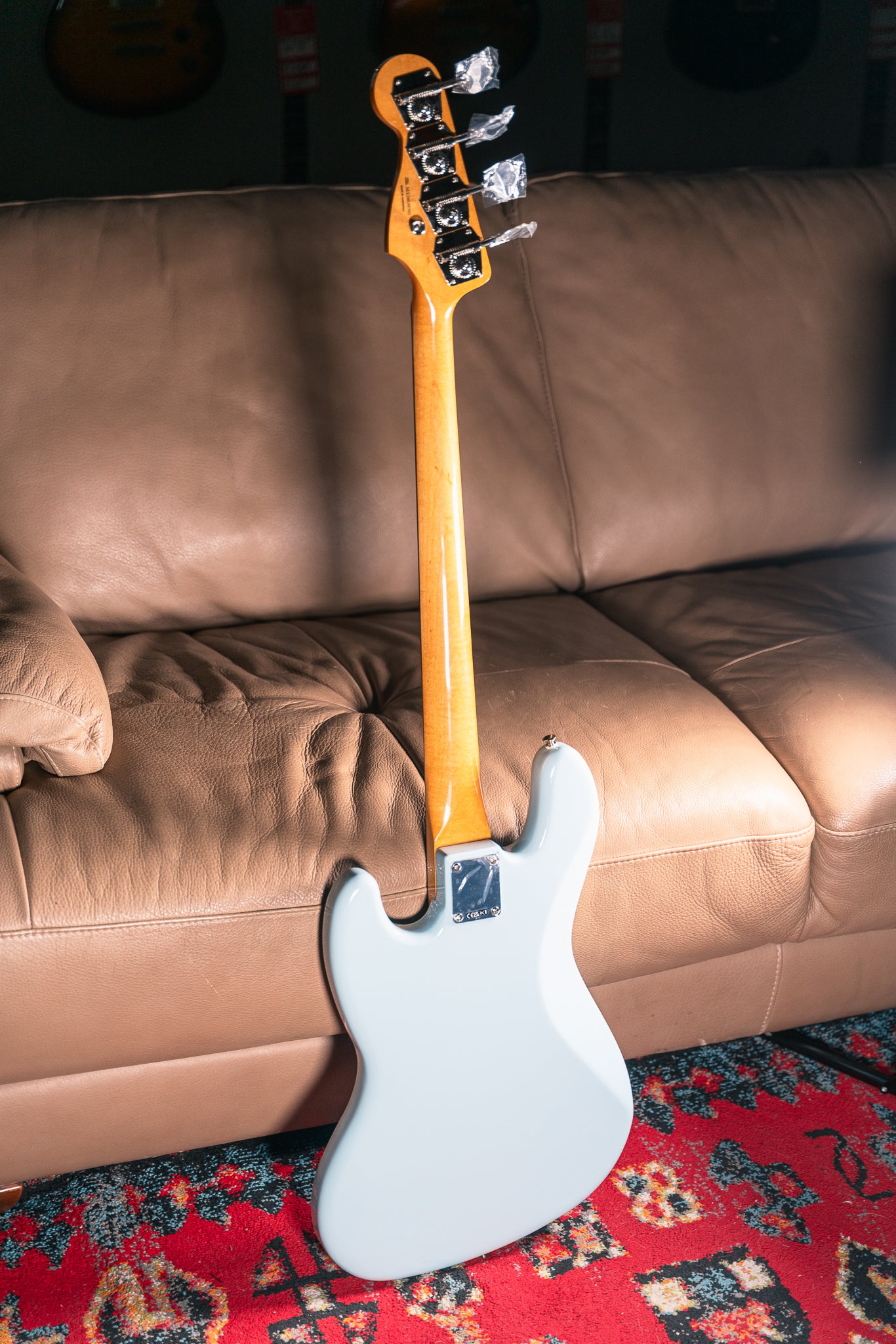 Fender Vintera III Early '60s Jazz Bass in Sonic Blue