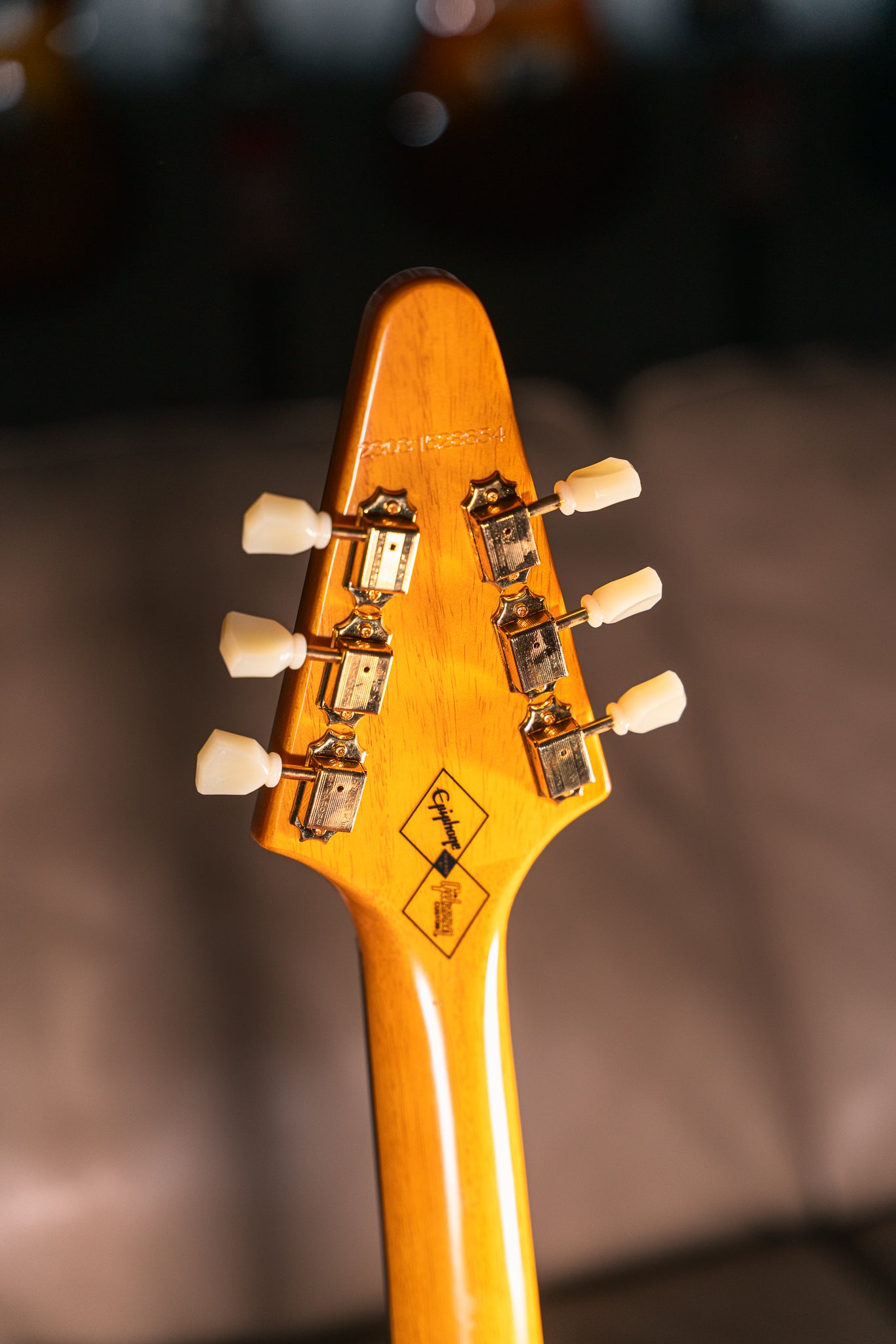 Epiphone IGC 1958 Korina Flying V in Aged Natural