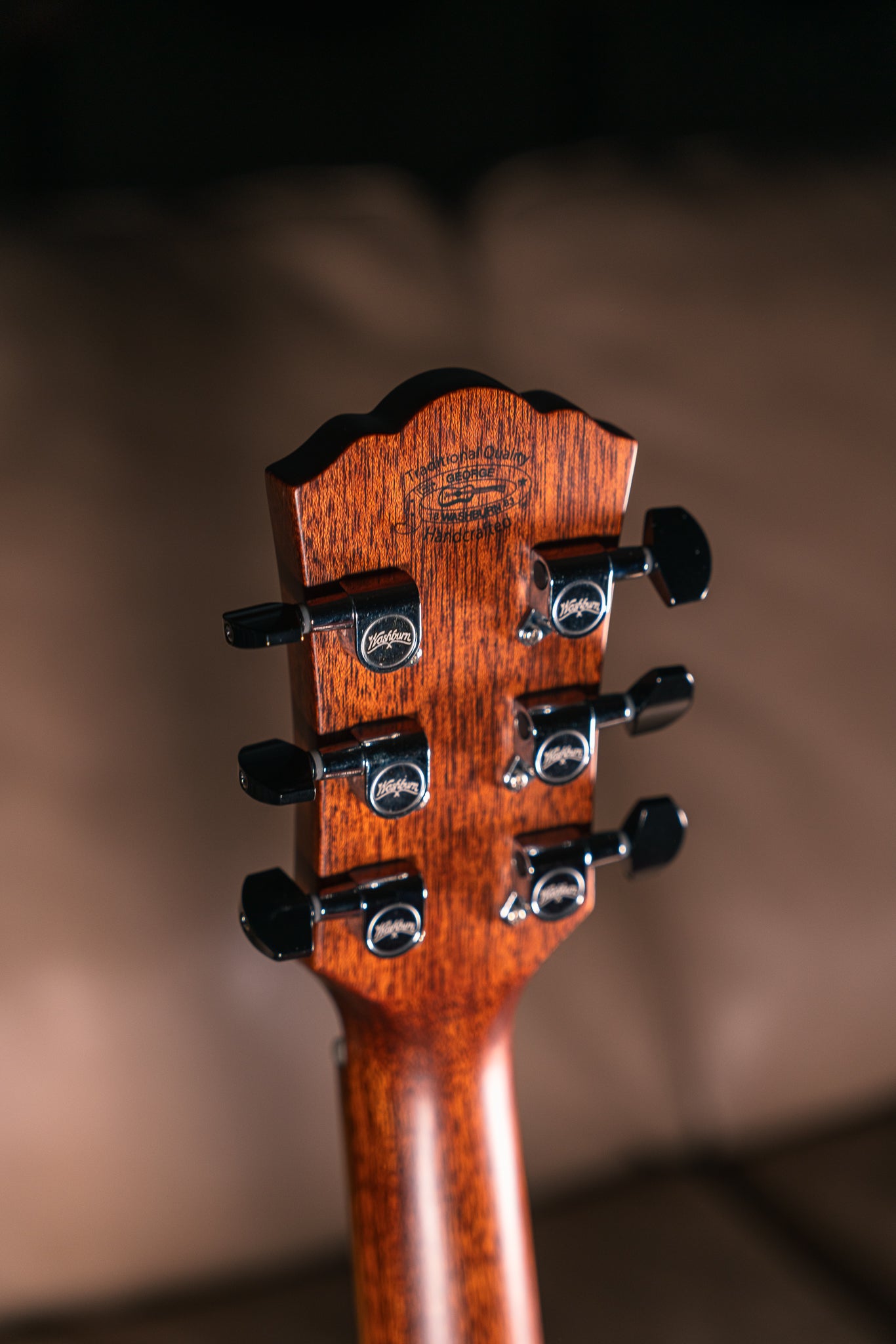 Washburn Comfort Grand Auditorium (WCG70SCEG-O), Pre-Owned