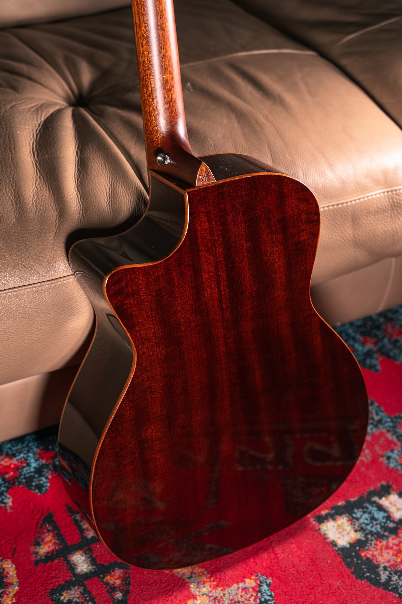 Washburn Comfort Grand Auditorium (WCG70SCEG-O), Pre-Owned
