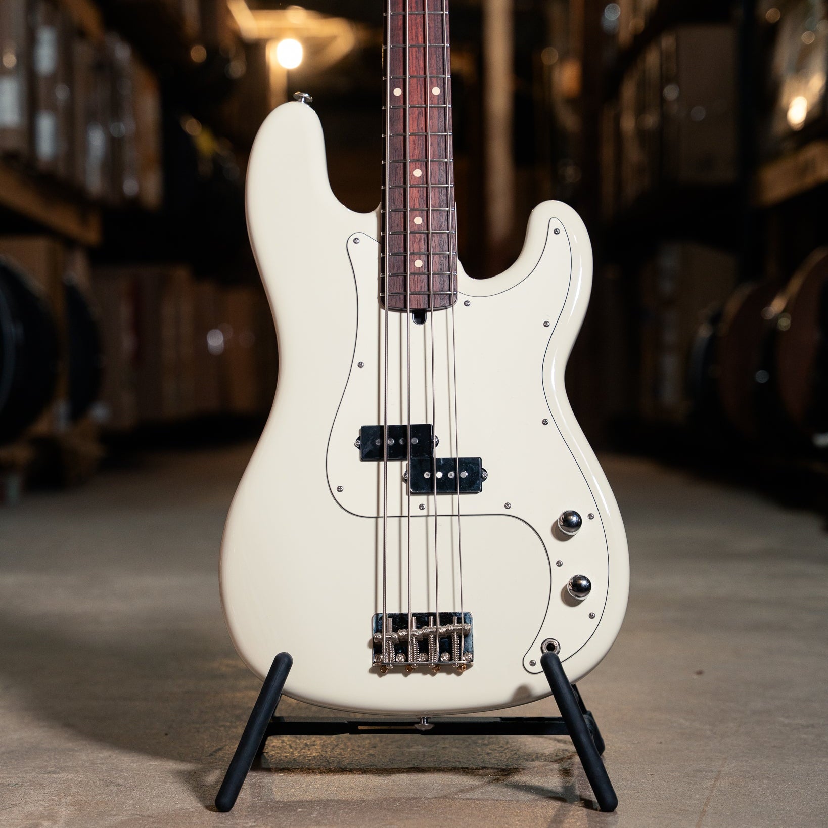 Suhr Classic P in Olympic White