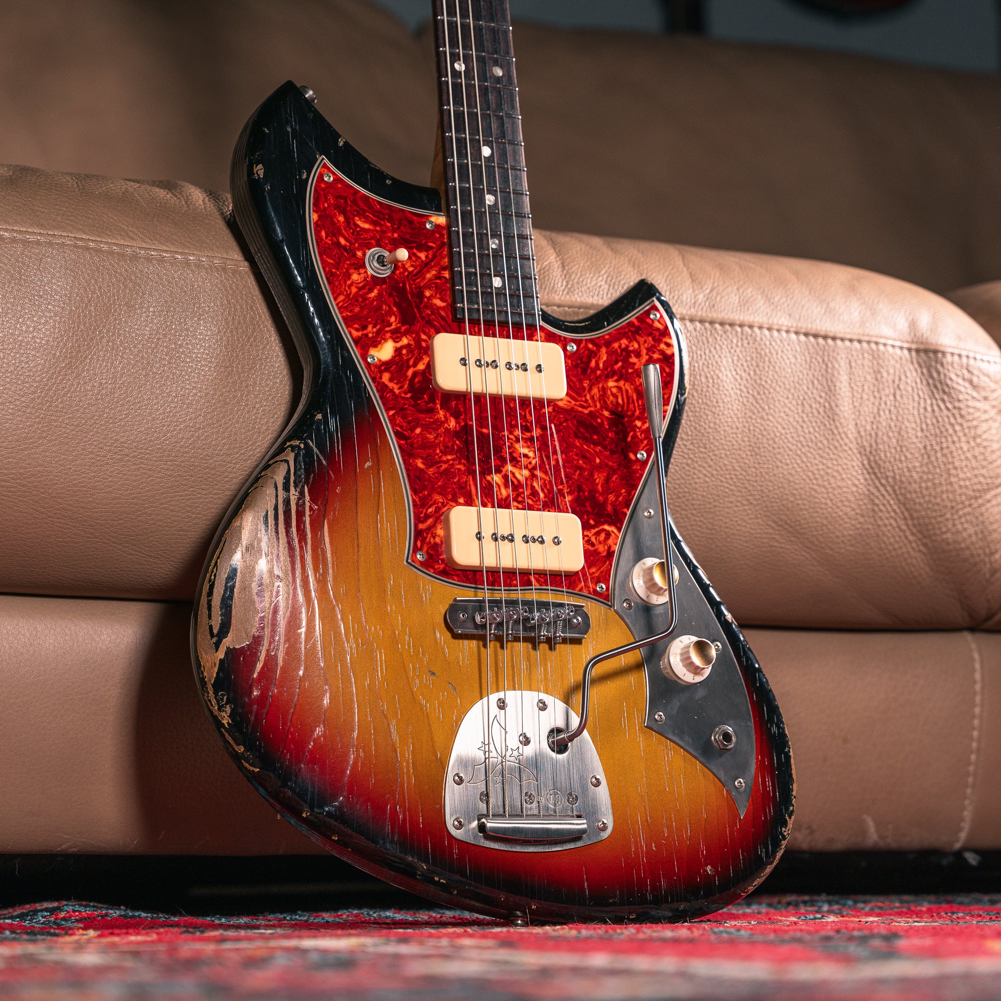Novo Serus J '64 3-Tone Sunburst