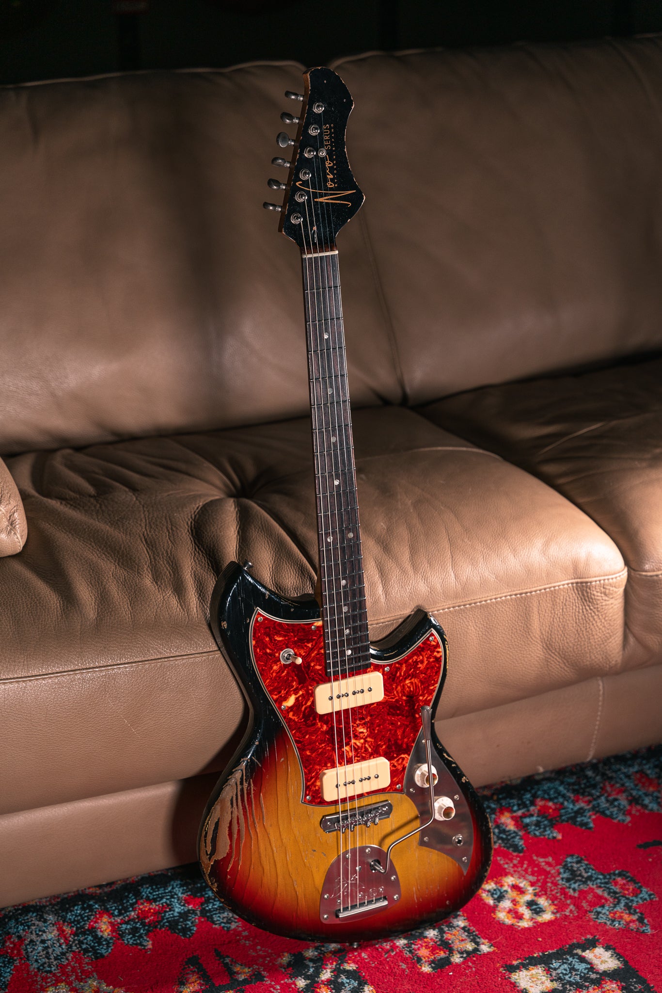 Novo Serus J '64 3-Tone Sunburst